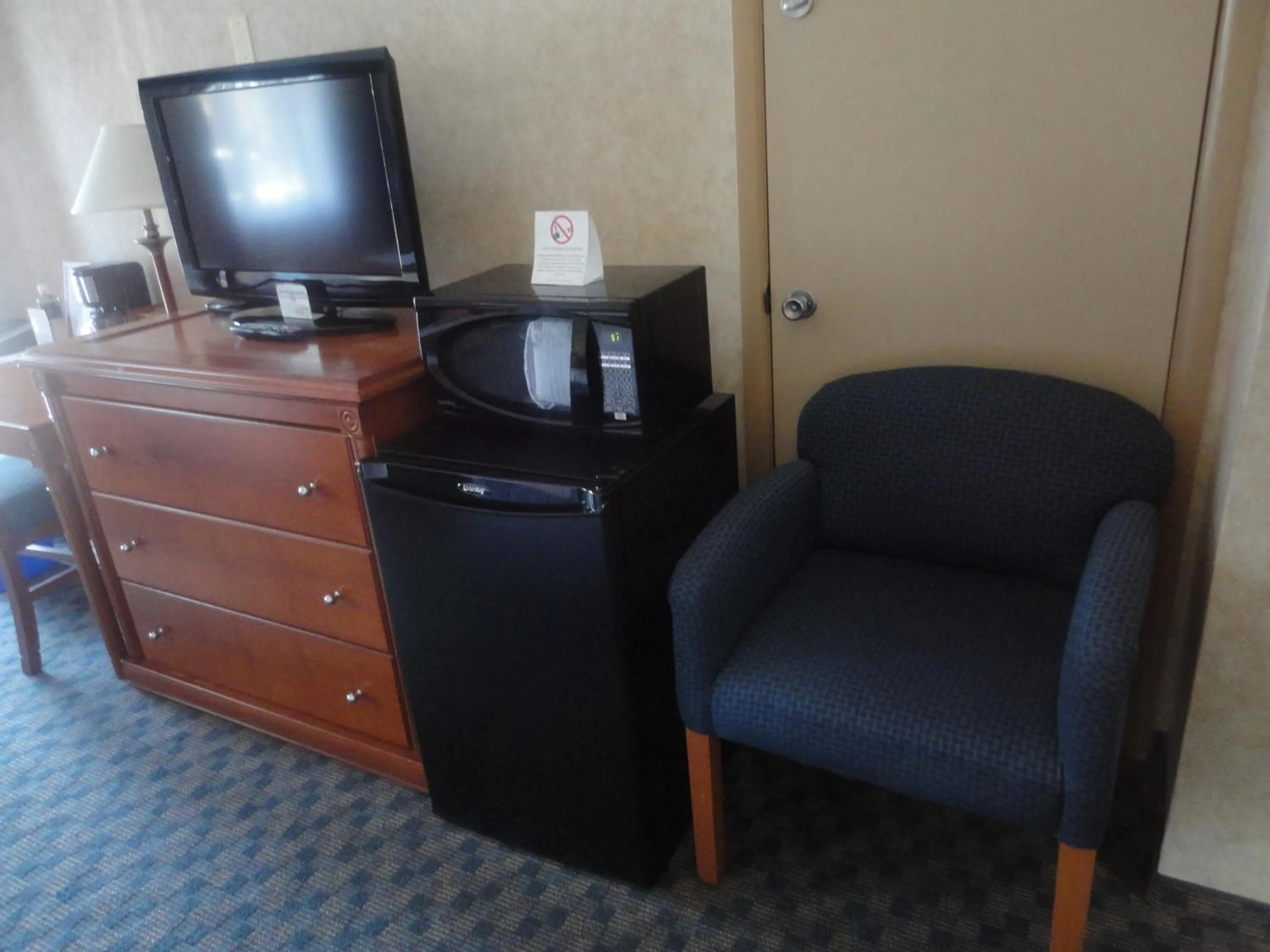TV and multimedia in North Vancouver Hotel