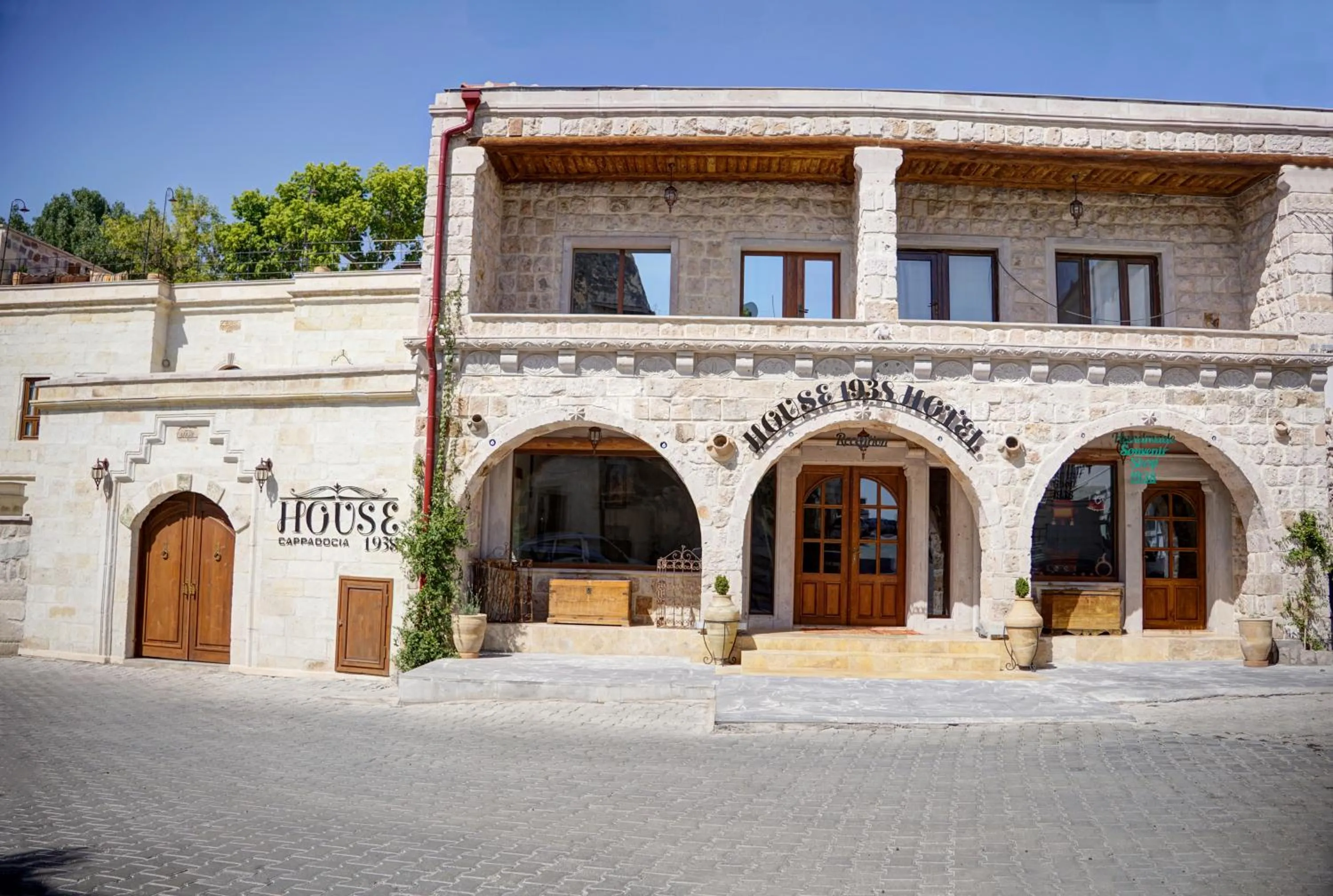 Property building in House 1938 Special Cave Hotel