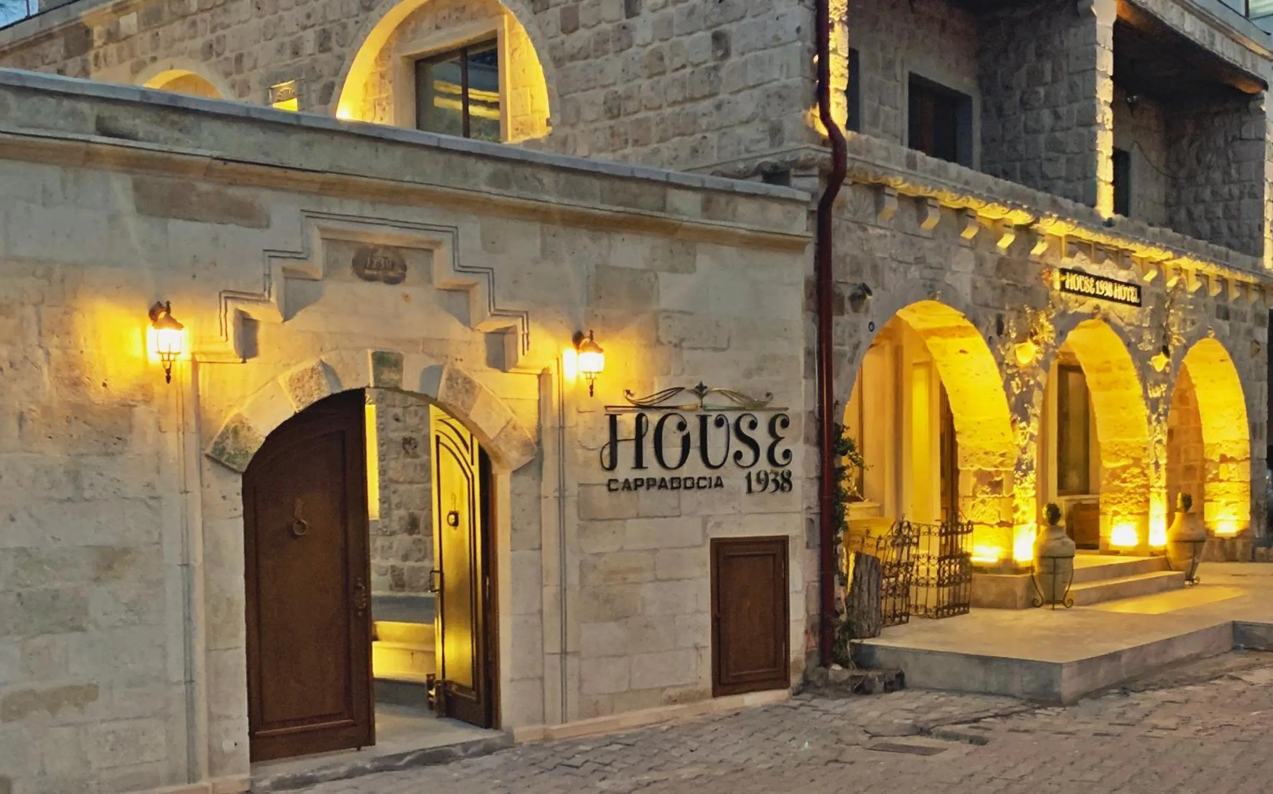 Property building in House 1938 Special Cave Hotel