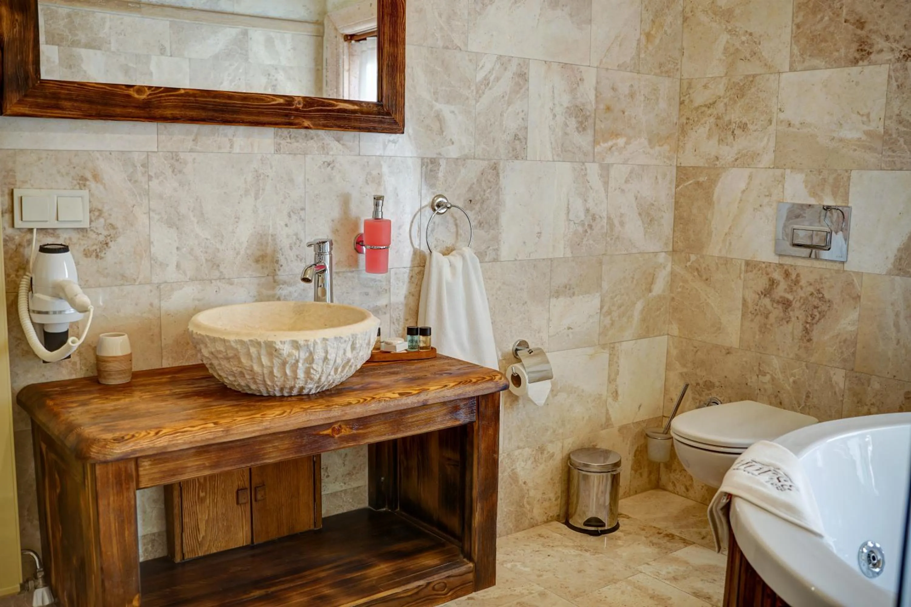 Bathroom in House 1938 Special Cave Hotel