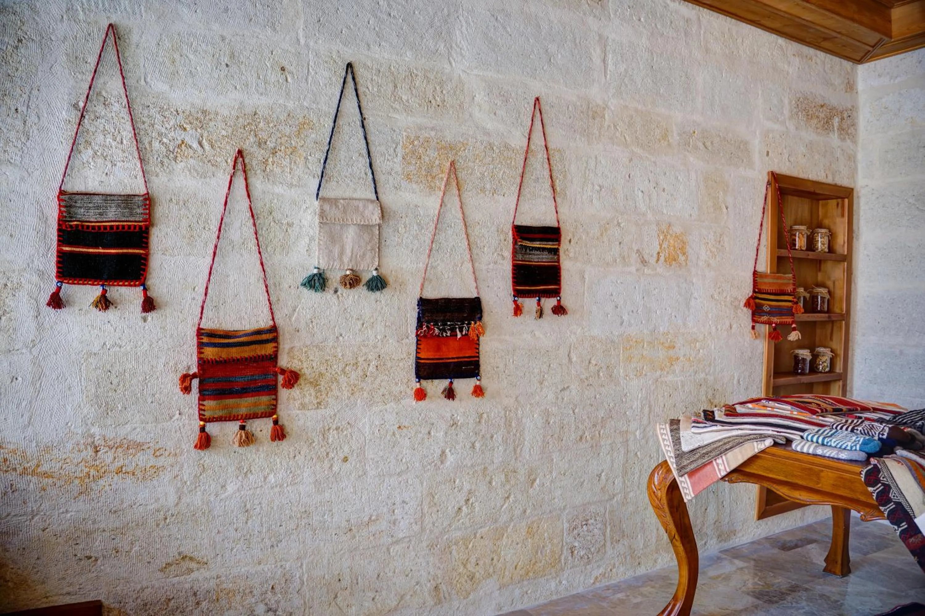 On-site shops in House 1938 Special Cave Hotel