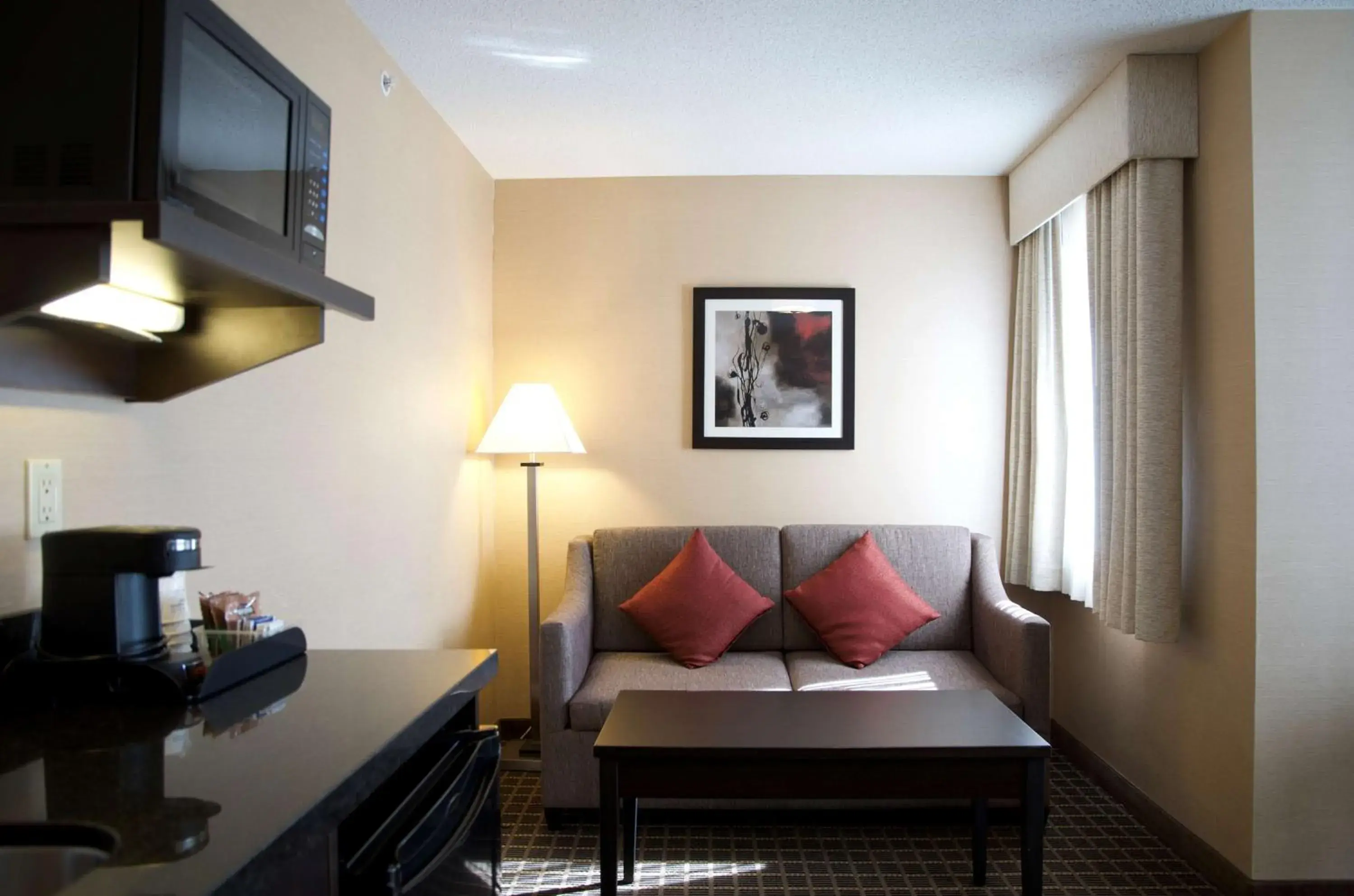 Executive King Room - Disability Access in Best Western Plus Burlington Inn & Suites Executive King Room - Disability Access in Best Western Plus Burlington Inn & Suites