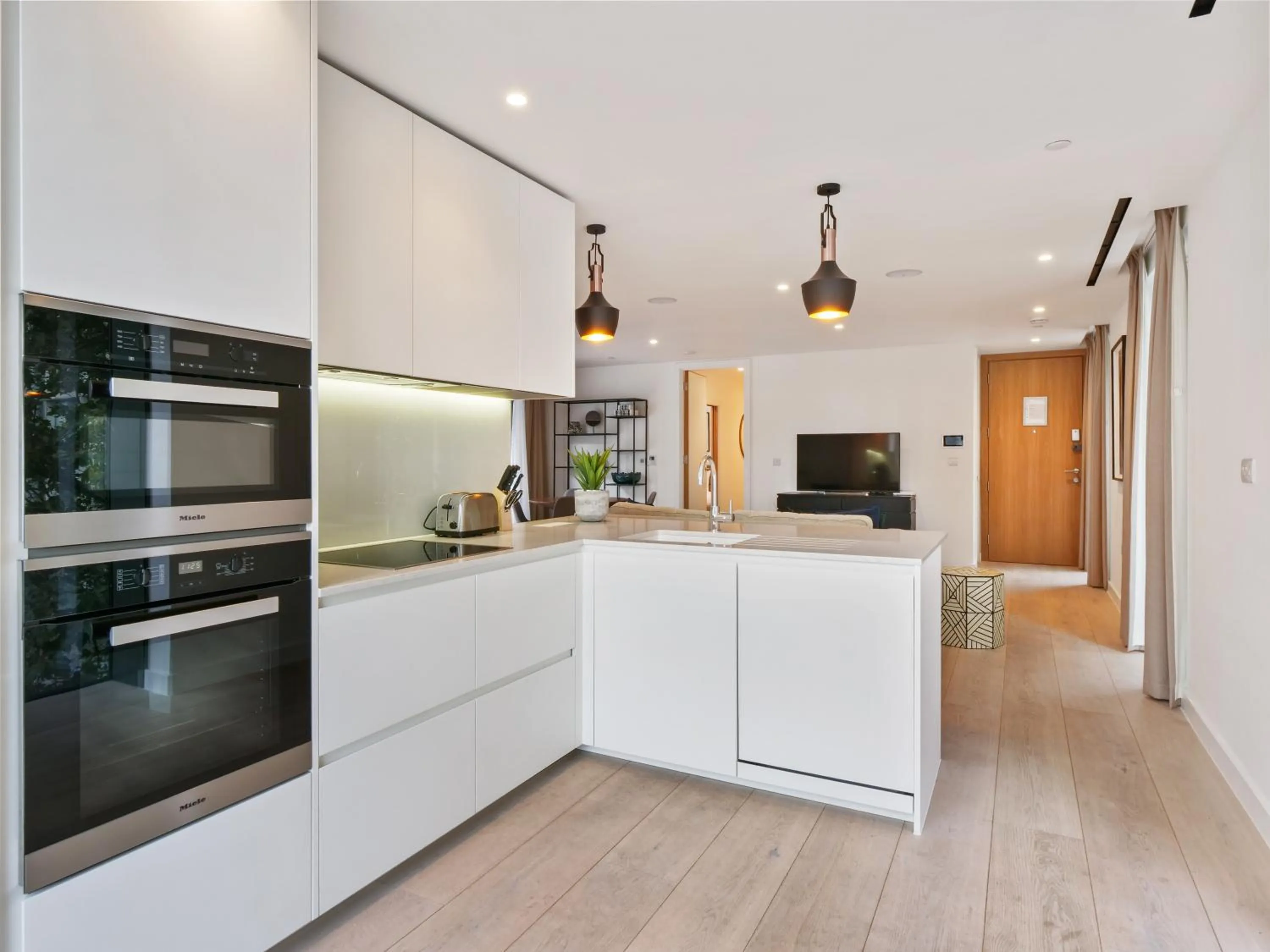 Kitchen or kitchenette in Southwark Residences by Aeria Apartments