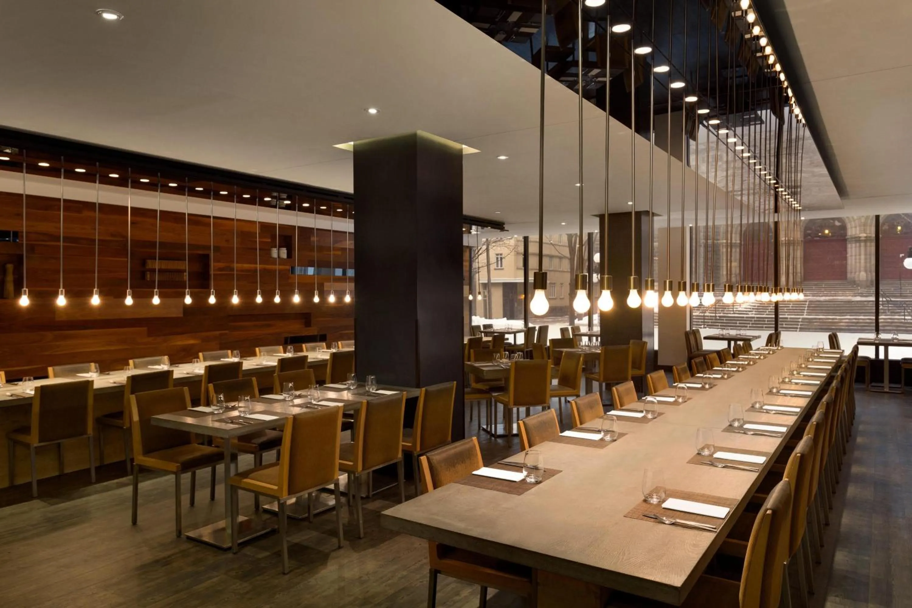 Restaurant/places to eat in Hotel PUR, Quebec, a Tribute Portfolio Hotel