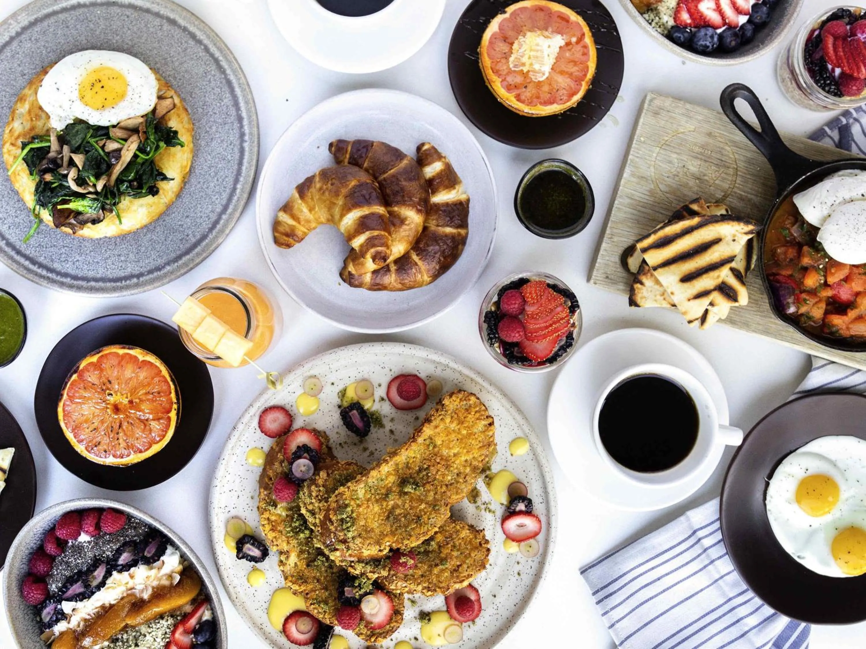 Breakfast in Fairmont Waterfront