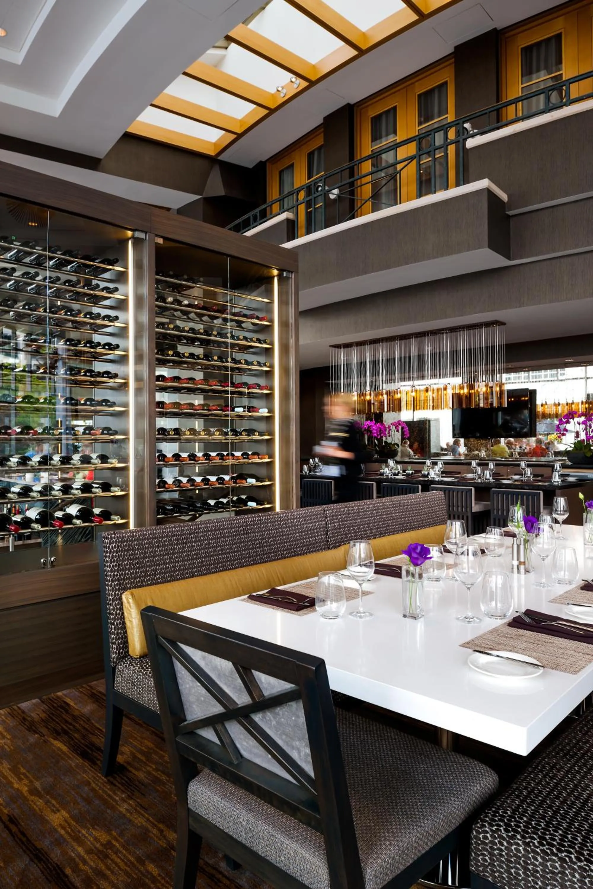 Restaurant/places to eat in Fairmont Waterfront