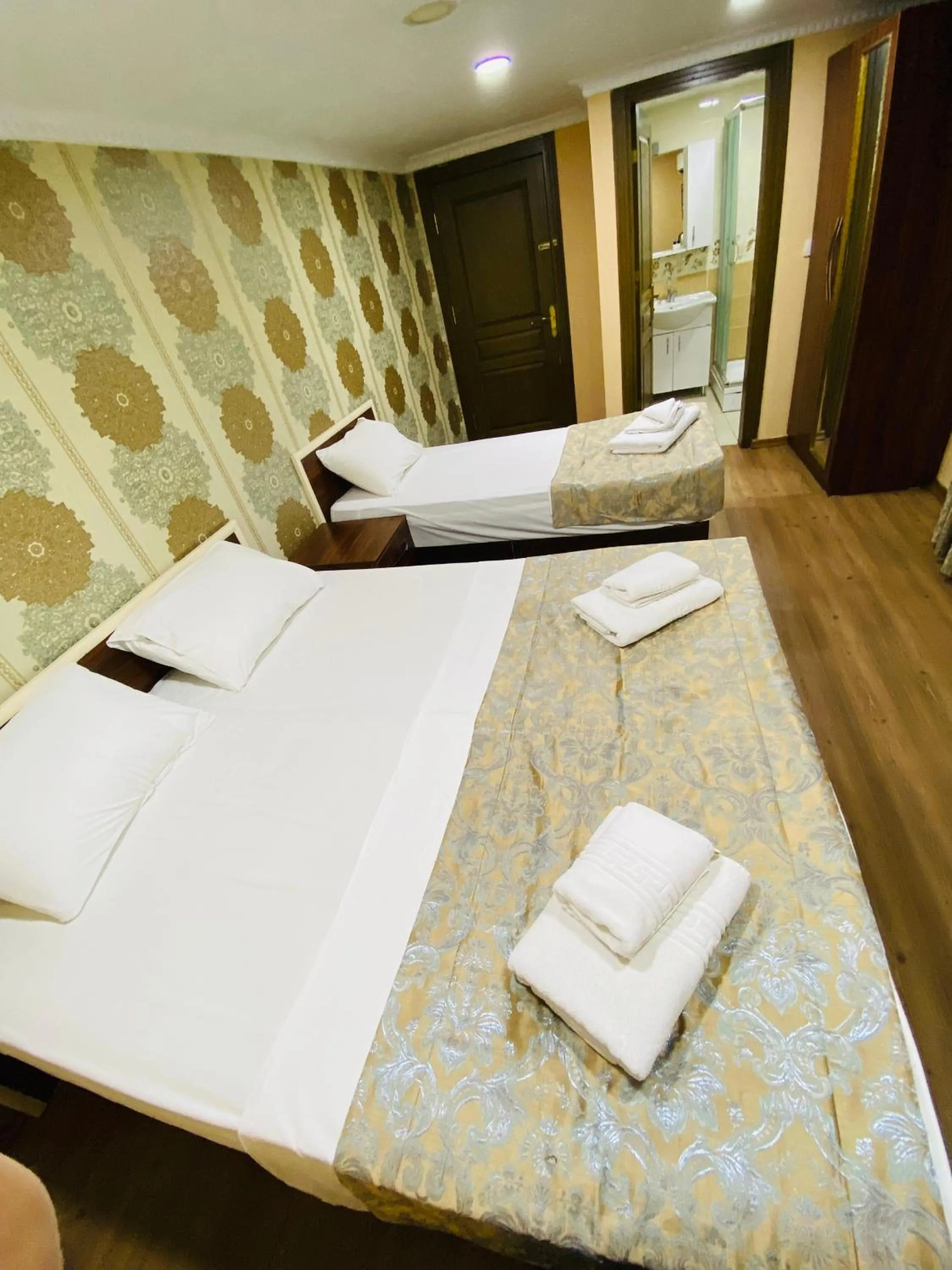 Bedroom, Bed in RENOVA hOTEL FATİH