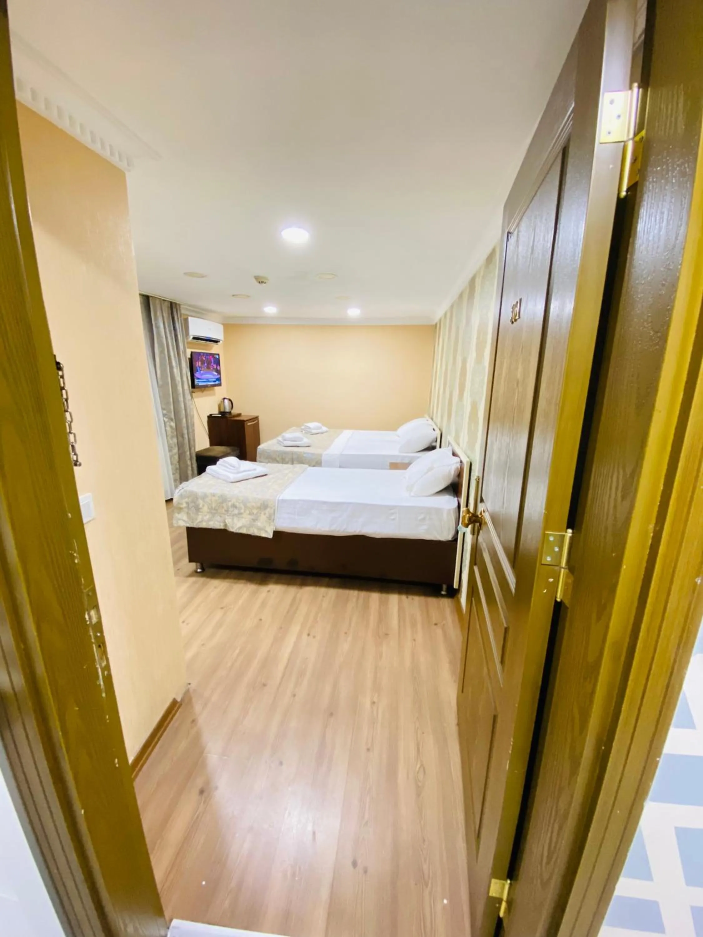 Bedroom, Bed in RENOVA hOTEL FATİH