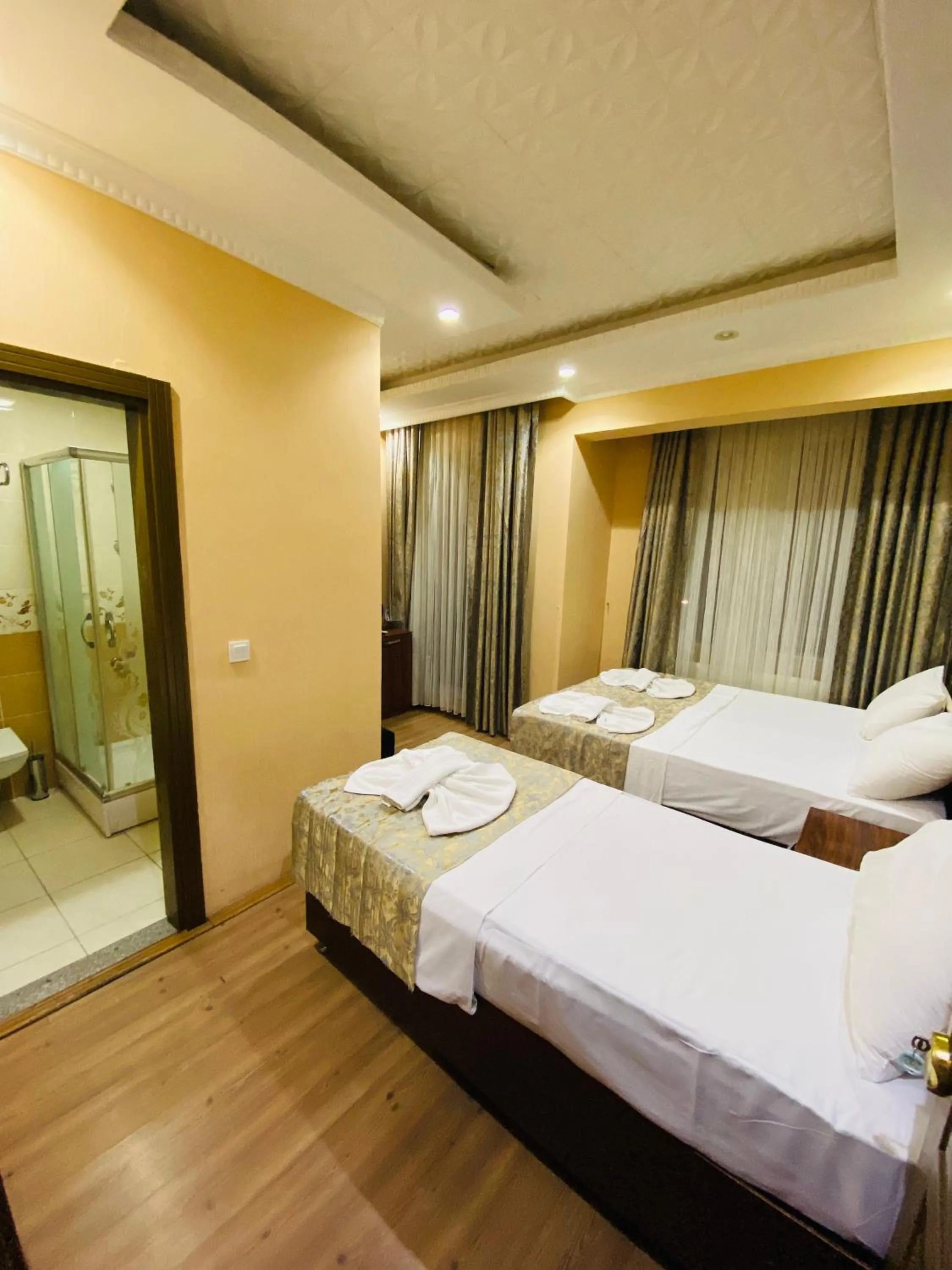 Photo of the whole room, Bed in RENOVA hOTEL FATİH