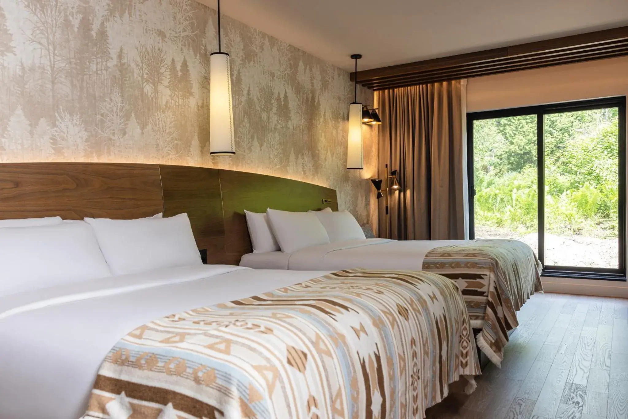 Comfort Two Queens Room in Hôtel-Musée Premières Nations Comfort Two Queens Room in Hôtel-Musée Premières Nations