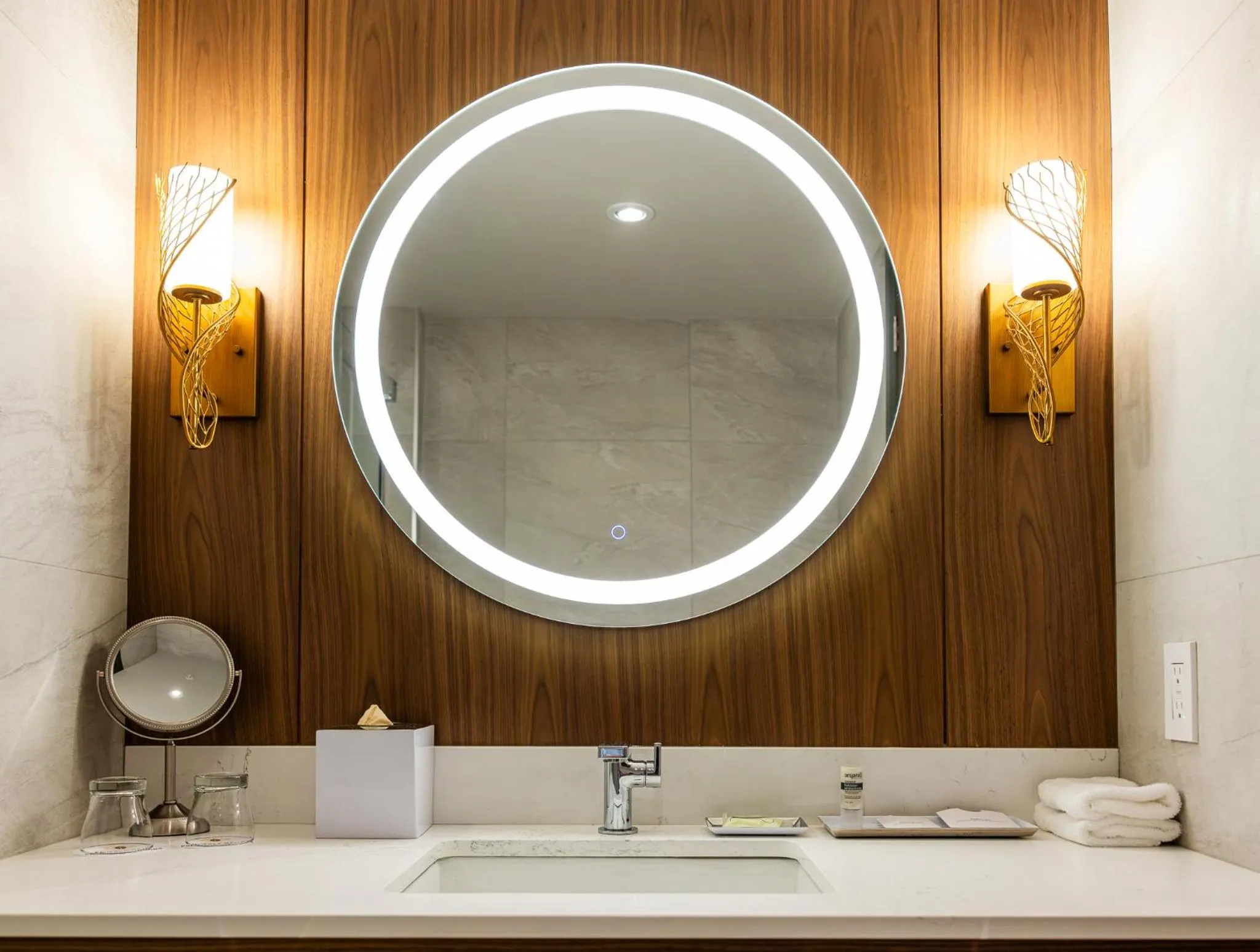 Bathroom in Hôtel-Musée Premières Nations