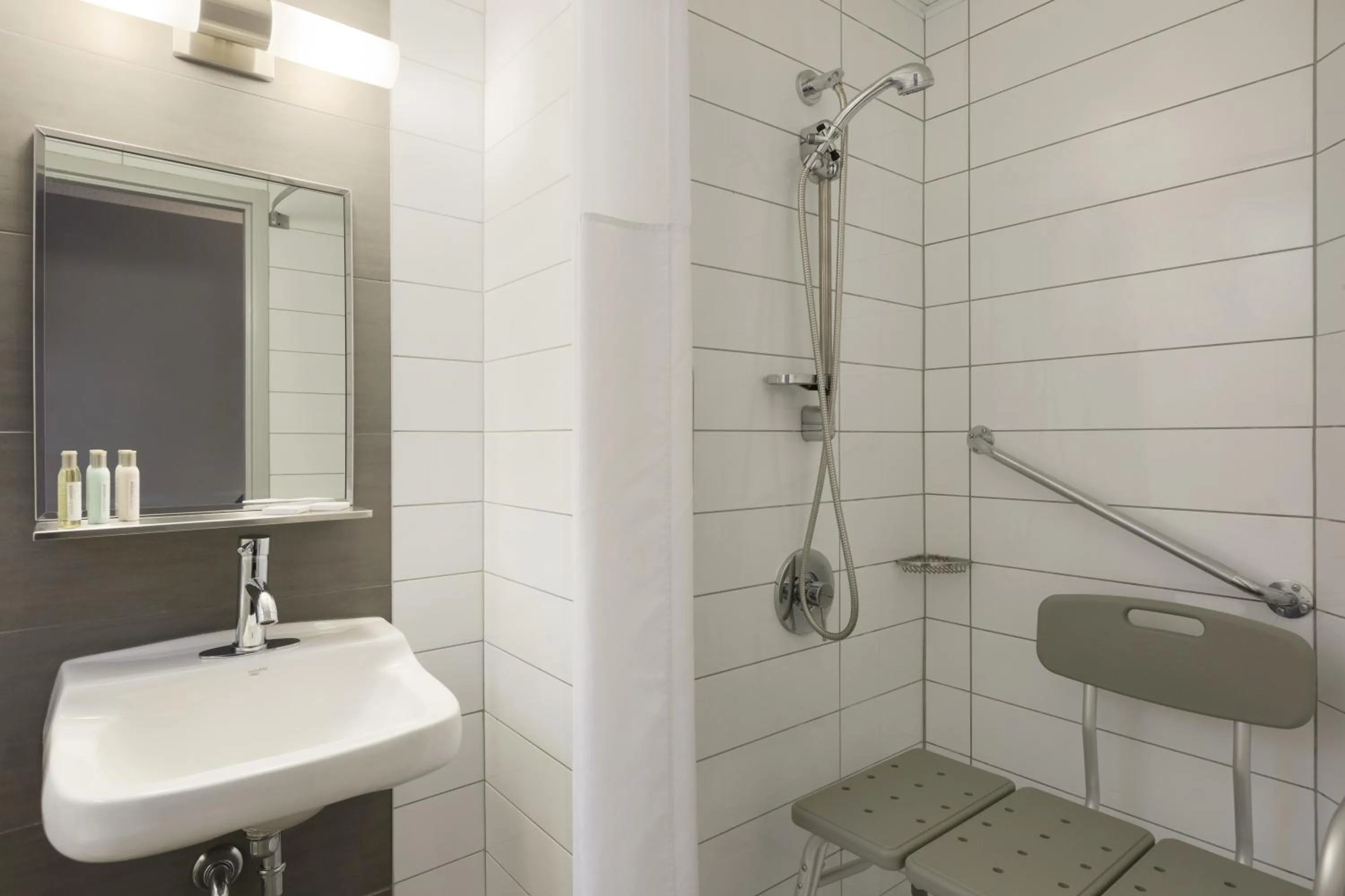 Shower in Travelodge by Wyndham Montreal Centre