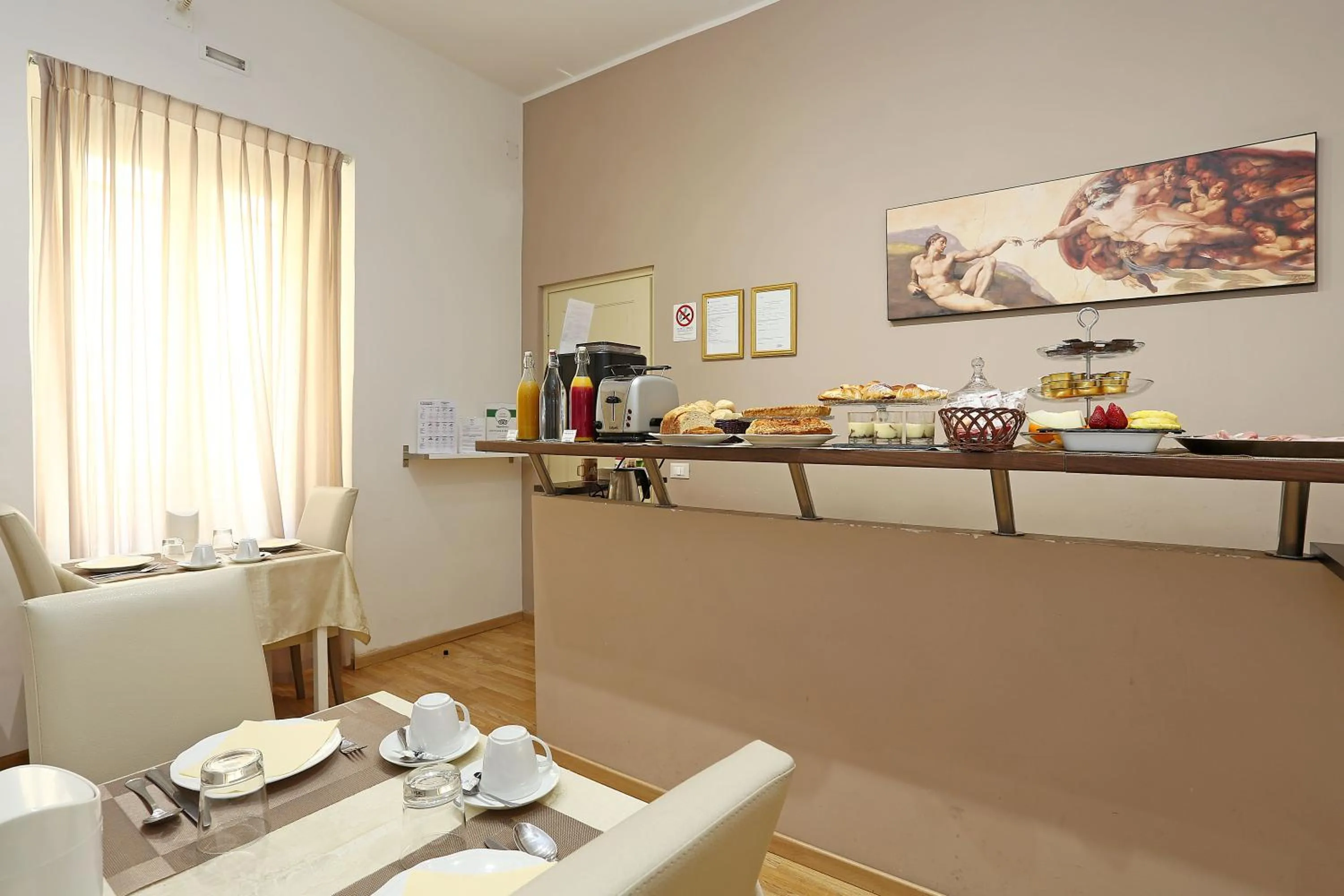 Restaurant/places to eat in DG Prestige Room