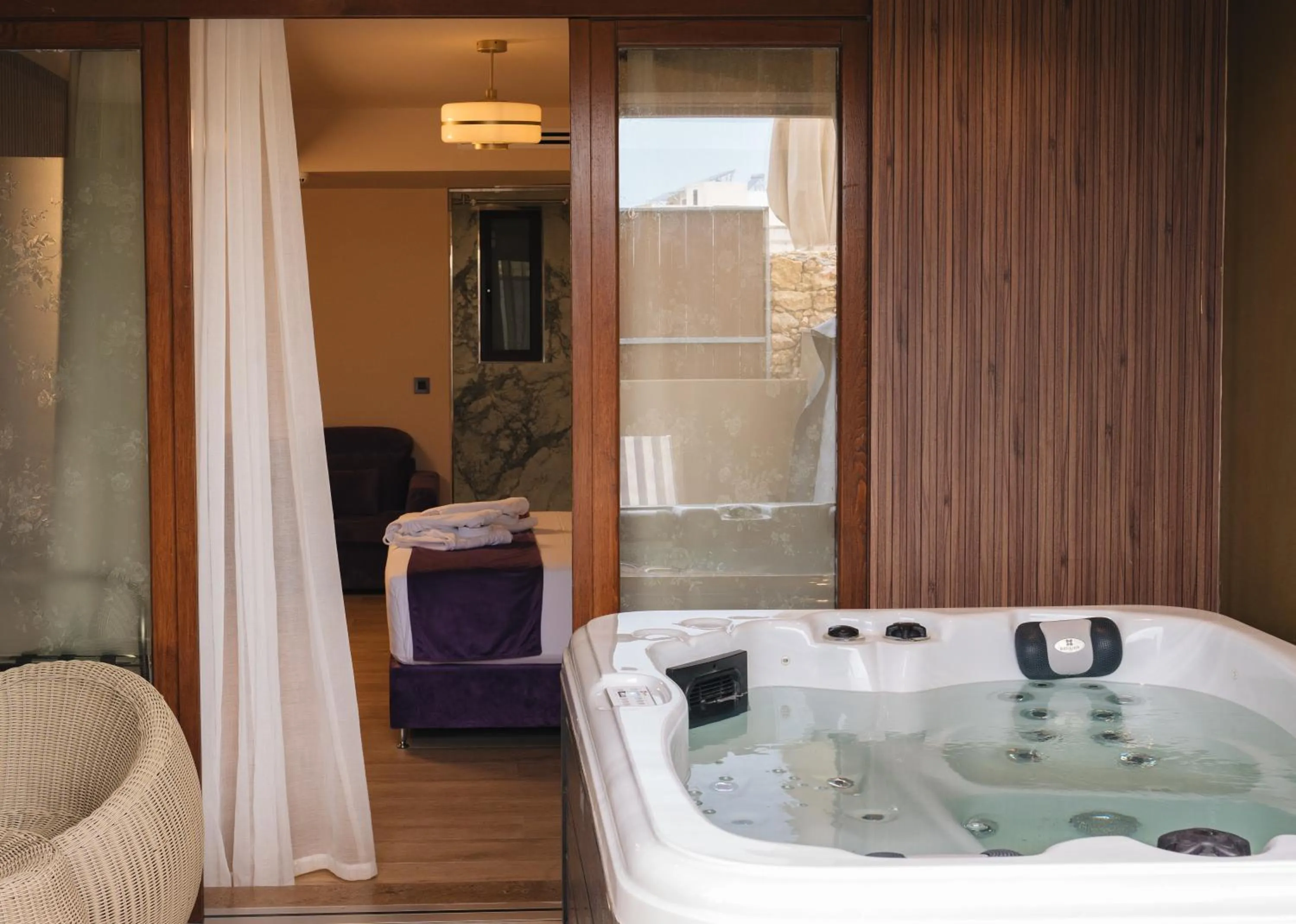 Hot Tub in Santa Lucia Boutique Hotel