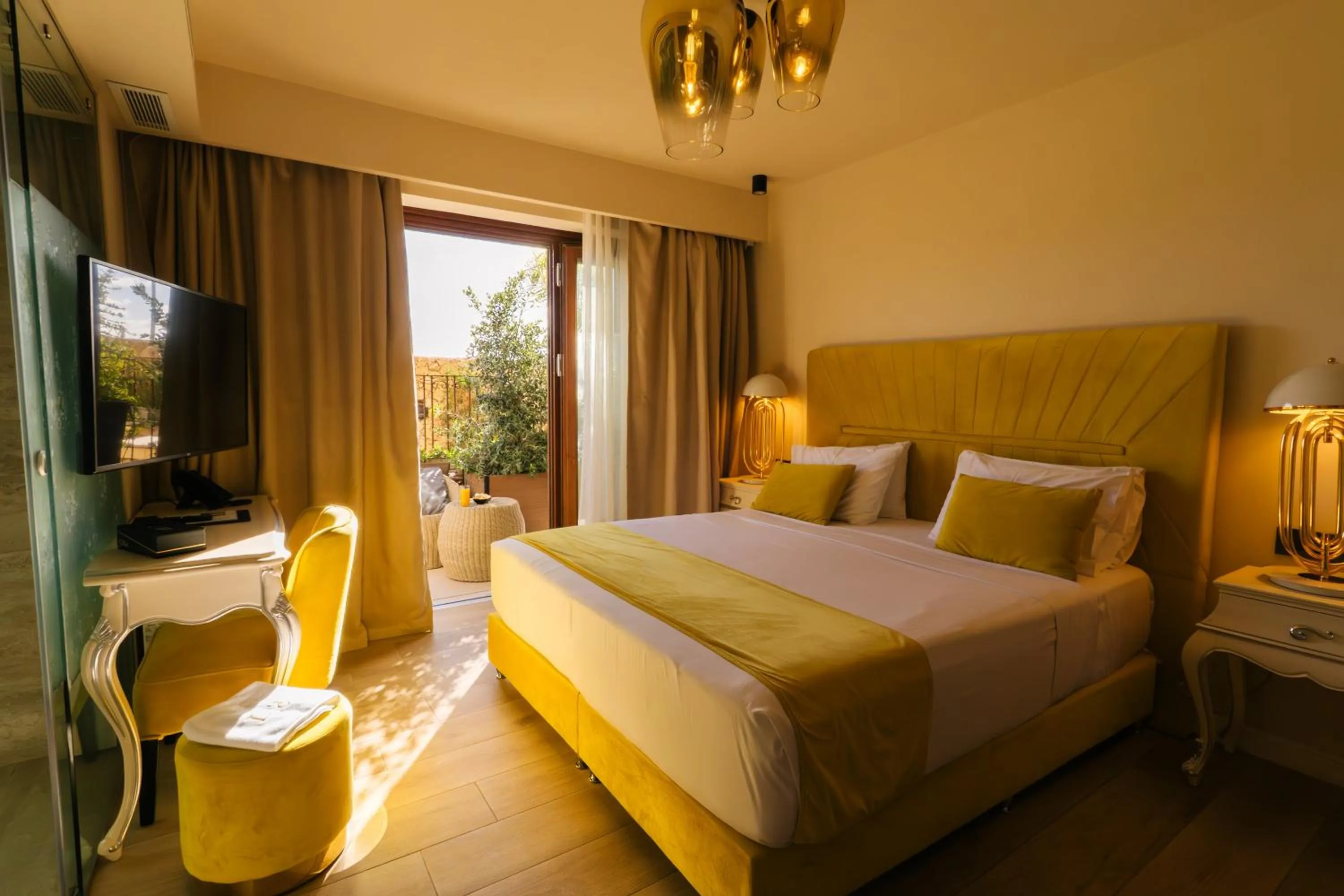 Bed in Santa Lucia Boutique Hotel