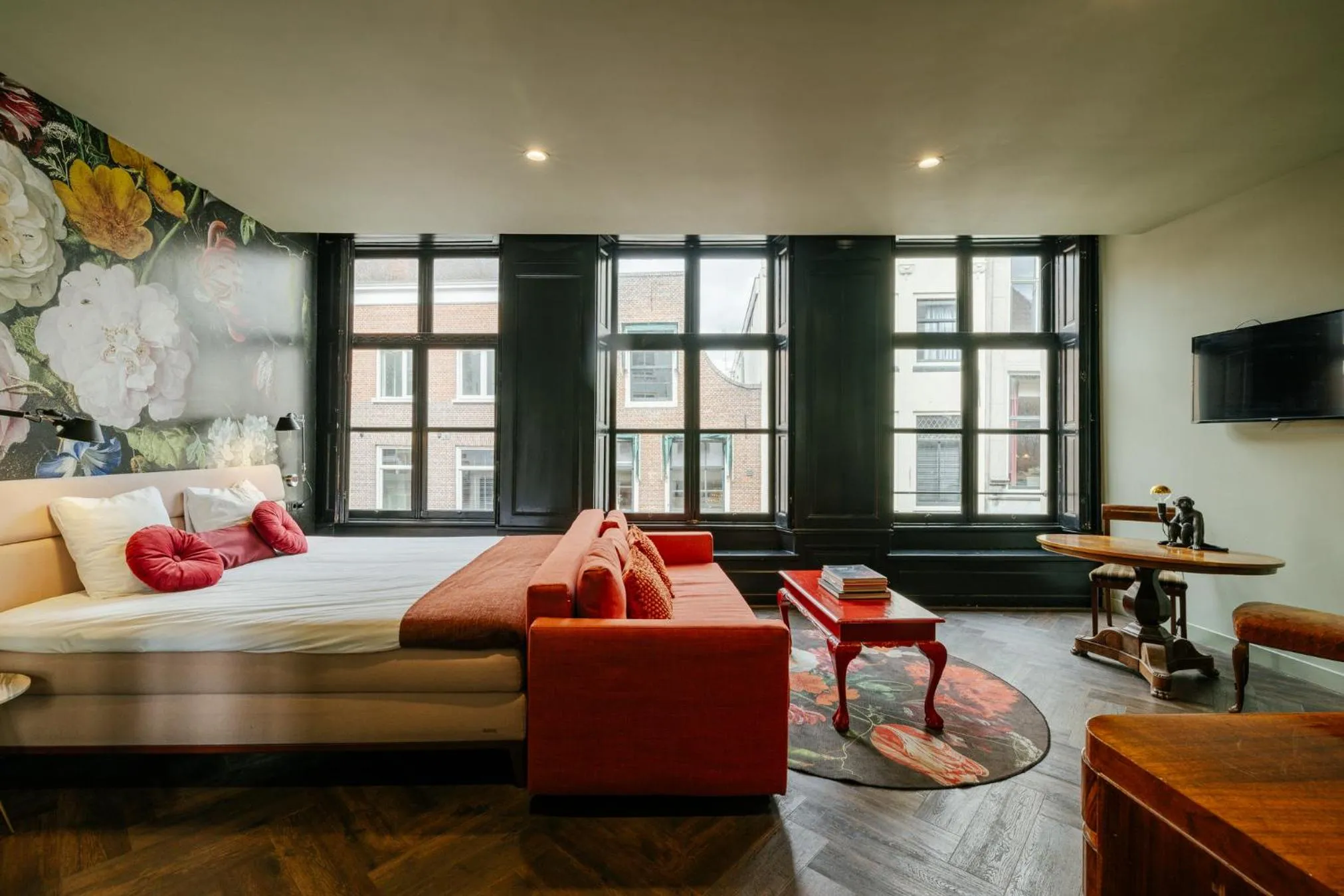 Bed in MAF Haarlem Boutique Hotel