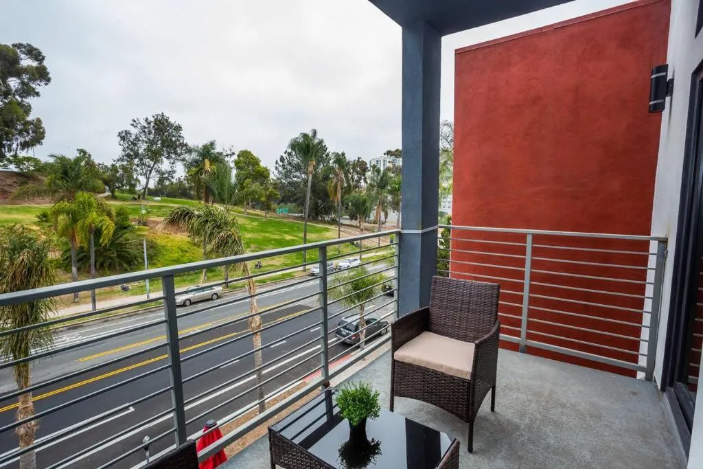 Explore San Diego-Balboa Park-Little Italy-Gaslamp