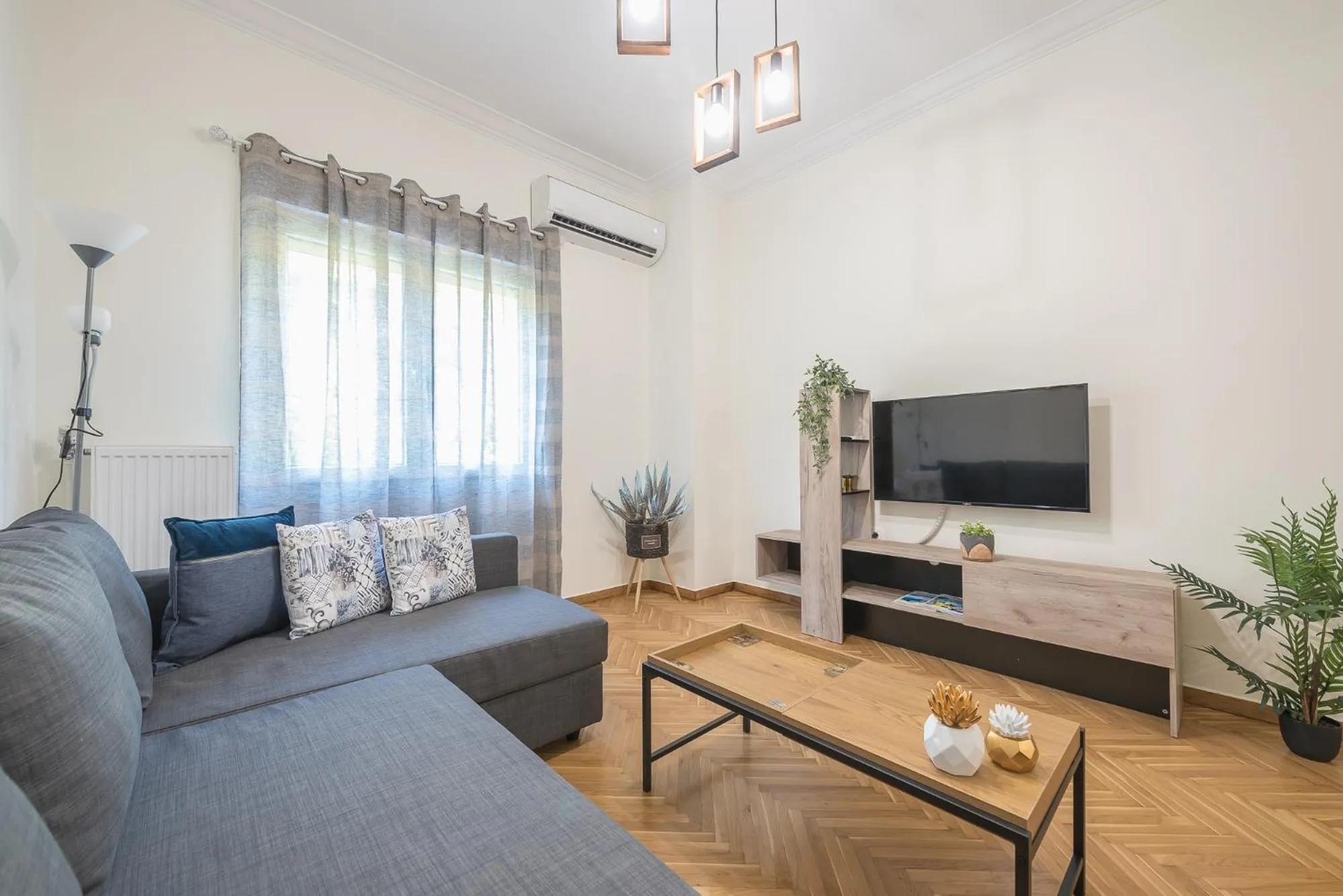 TV and multimedia in Elegant Suite by CloudKeys