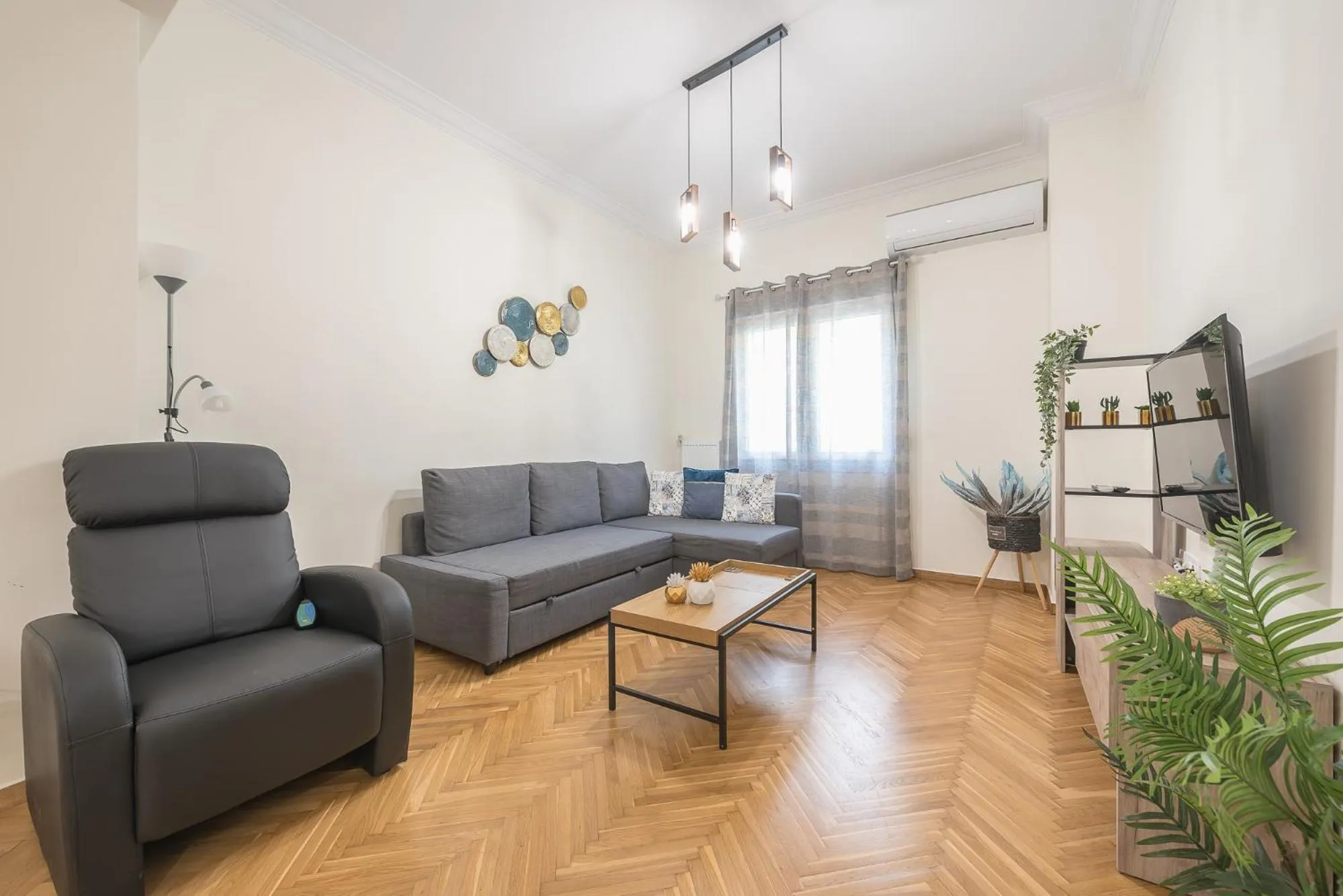 Living room in Elegant Suite by CloudKeys