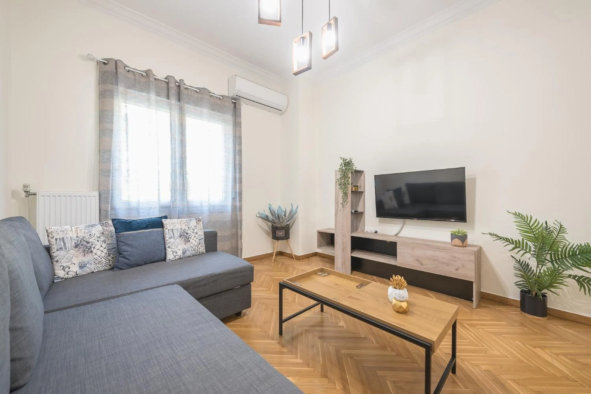 TV and multimedia in Elegant Suite by CloudKeys