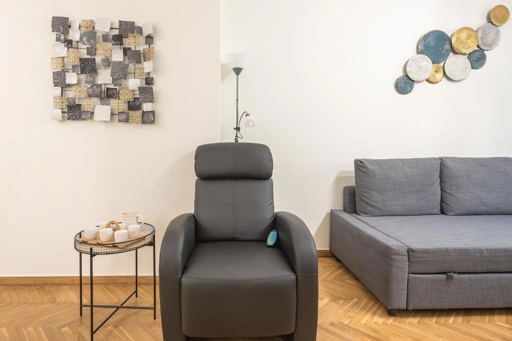 Living room in Elegant Suite by CloudKeys