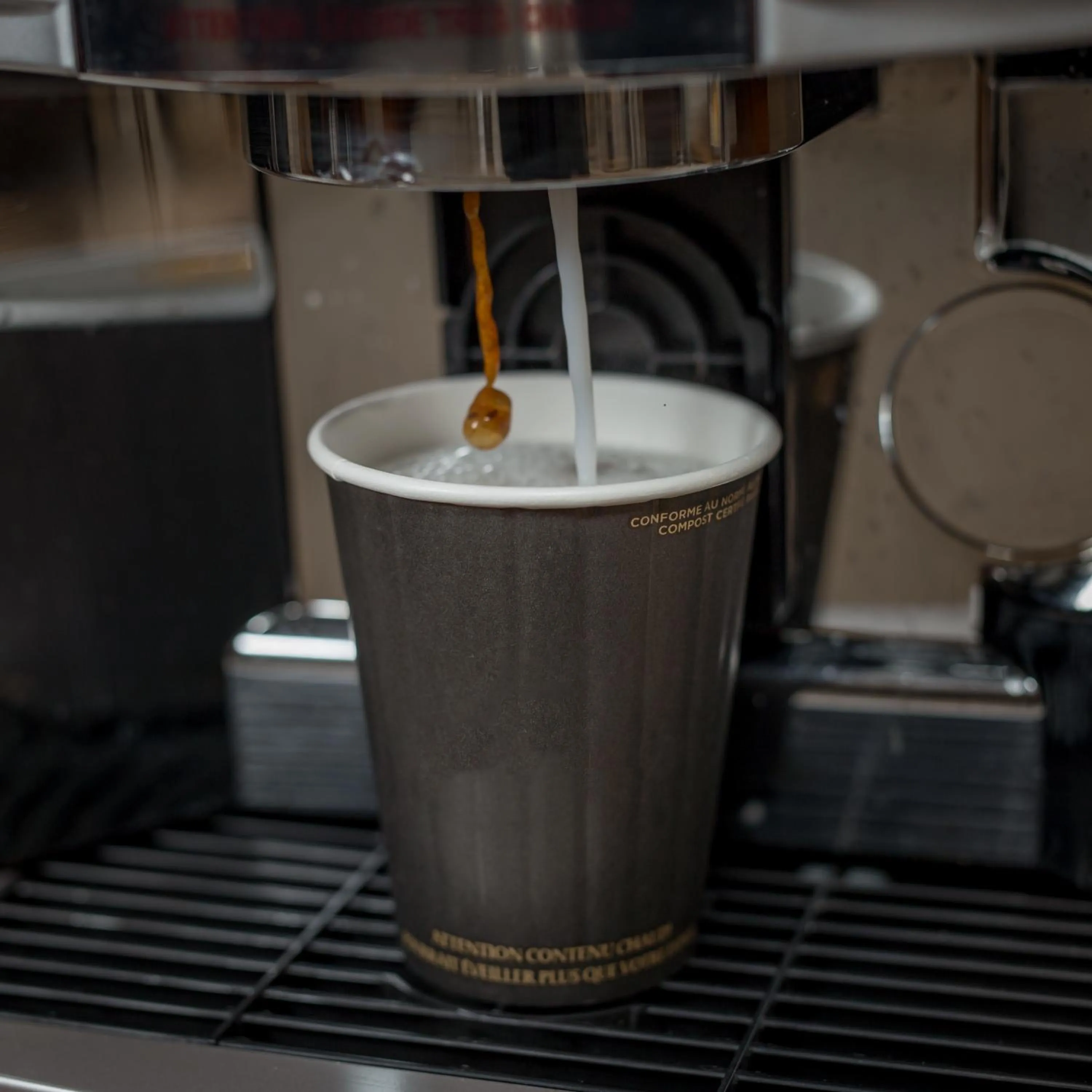 Drinks in Robin Hood Inn and Suites