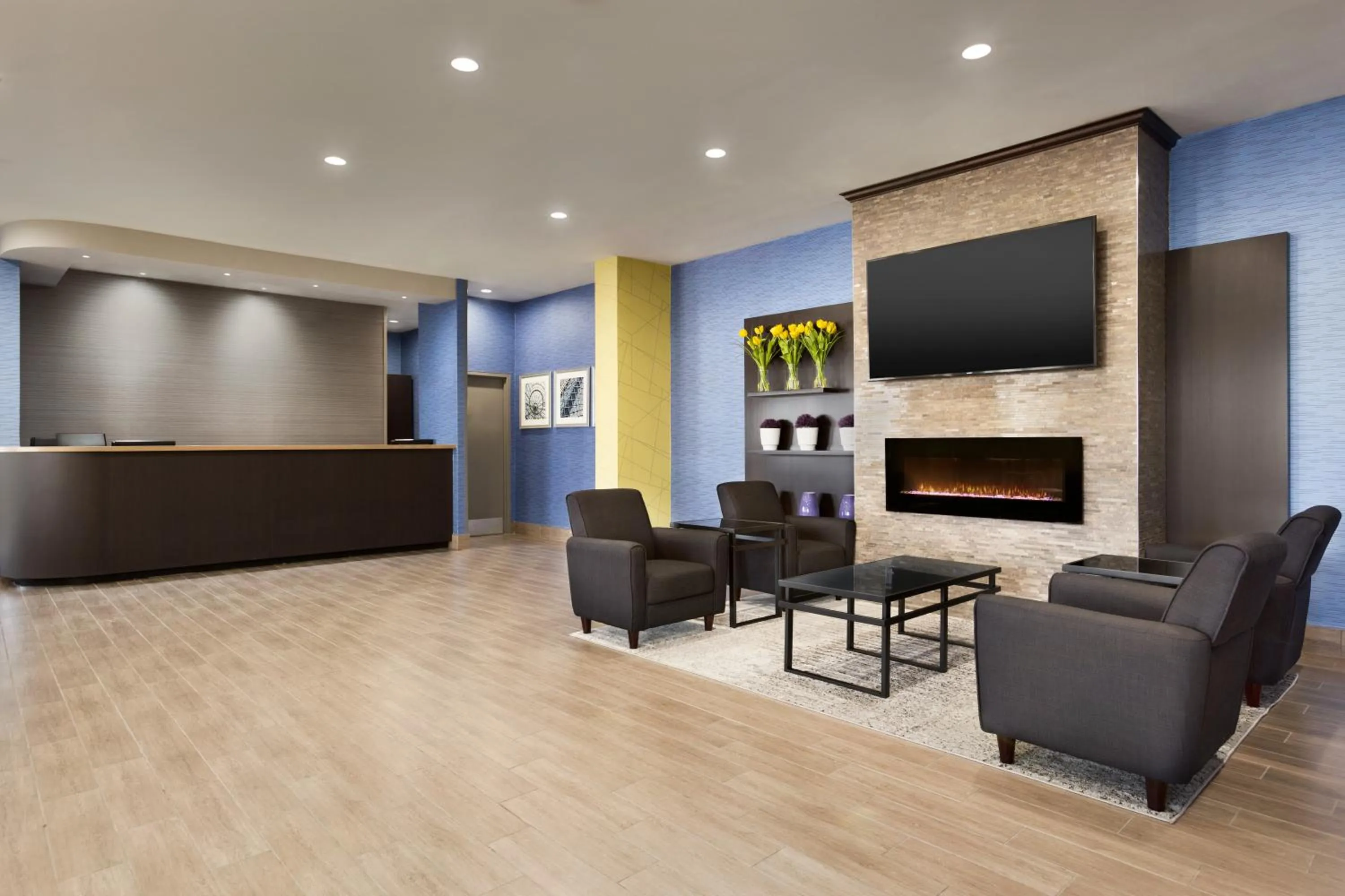 Lobby or reception in Travelodge by Wyndham Toronto East