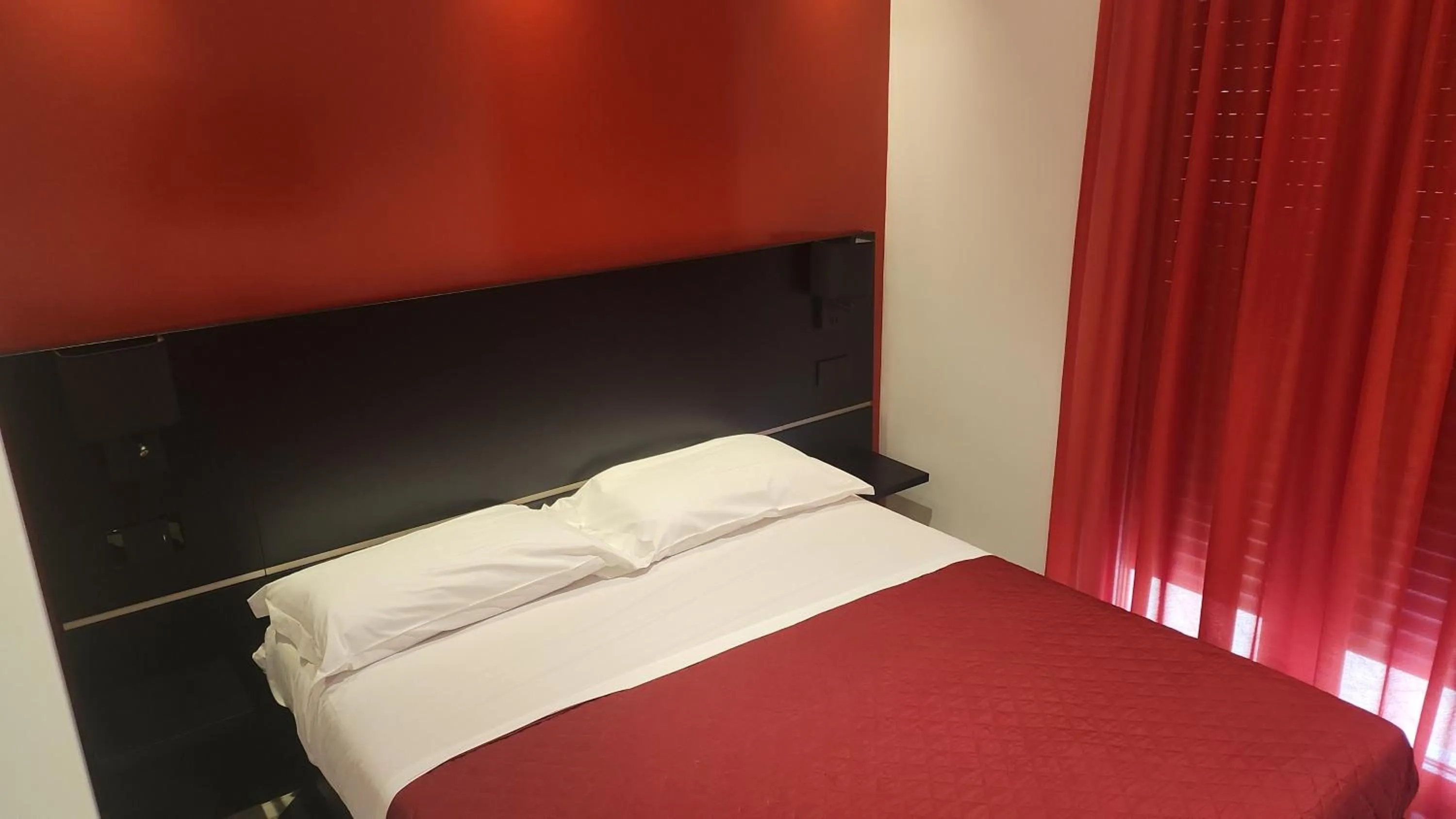 Bed in The White Lodge