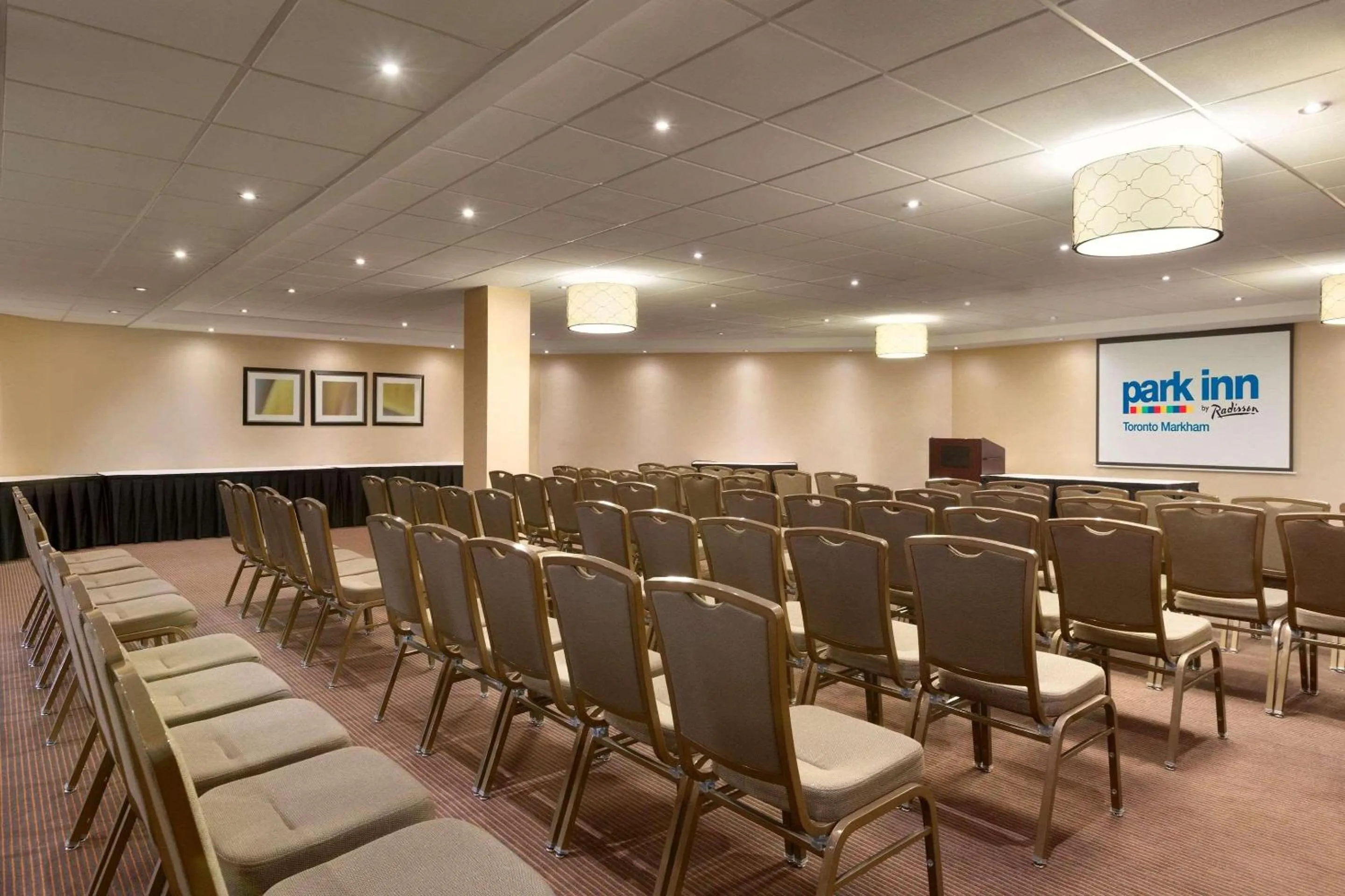 Meeting/conference room in Park Inn by Radisson Toronto-Markham