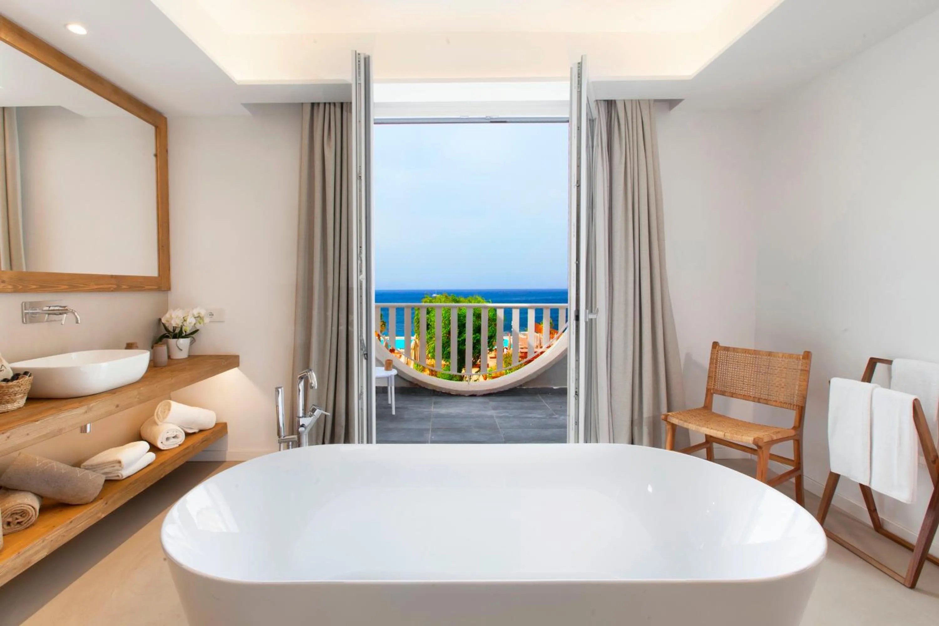 Bath, Bed in Maya Beach Resort