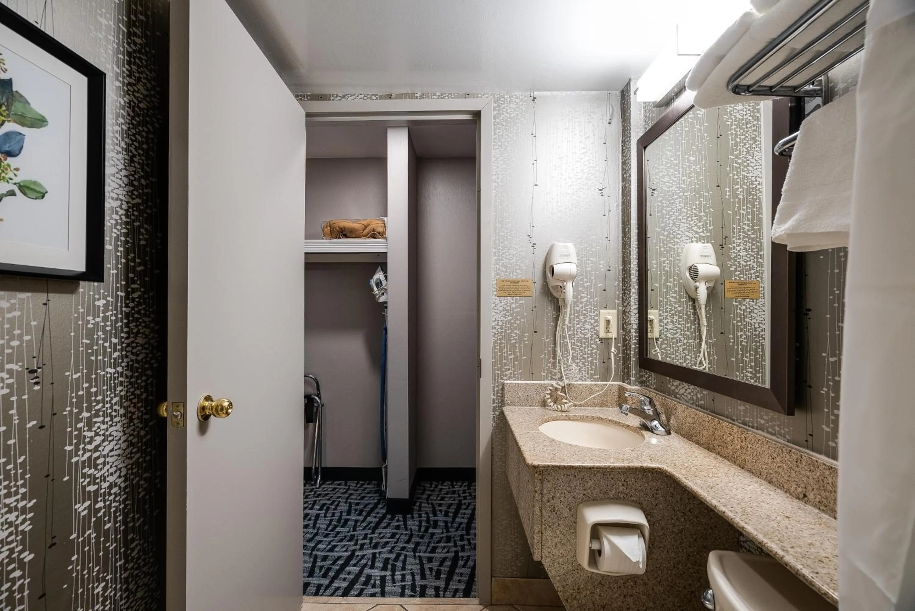 Bathroom in Monte Carlo Inn Toronto West Suites