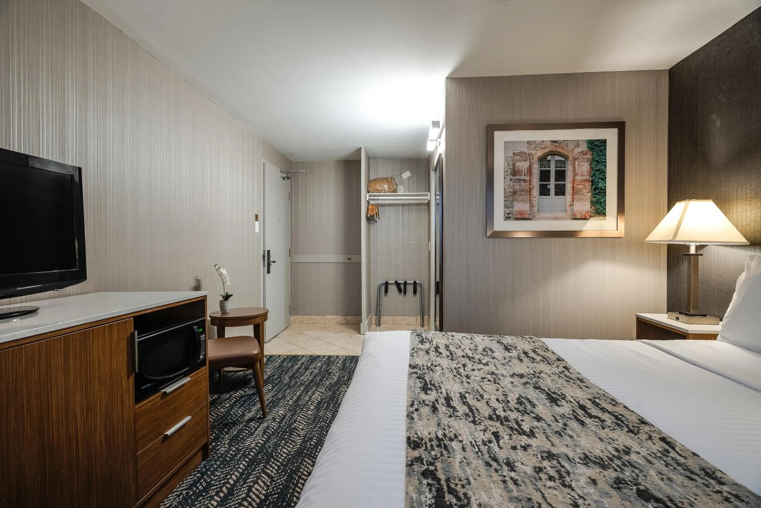 Bedroom, Bed in Monte Carlo Inn Toronto West Suites