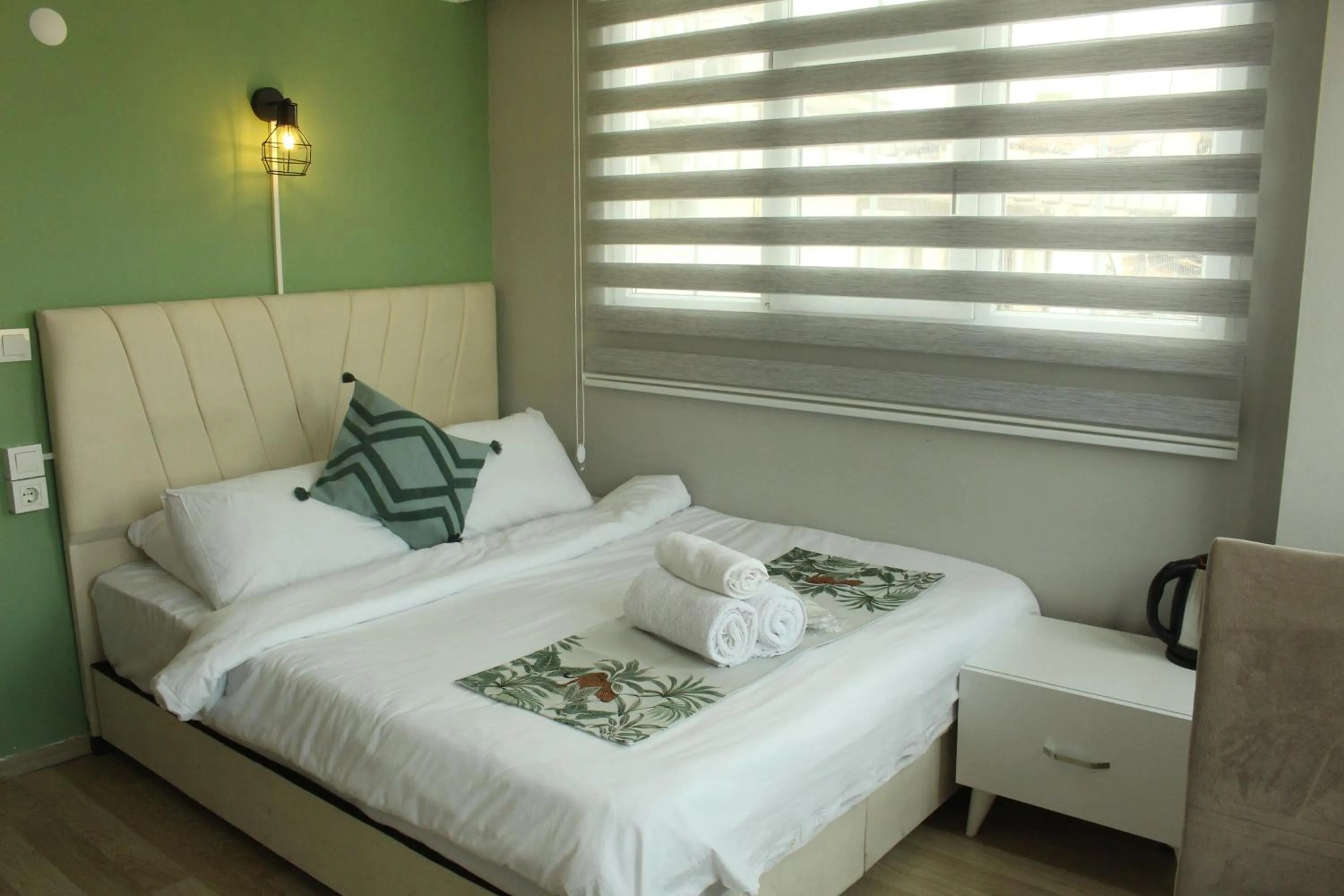 Bed in Taxim Starlight Hotel