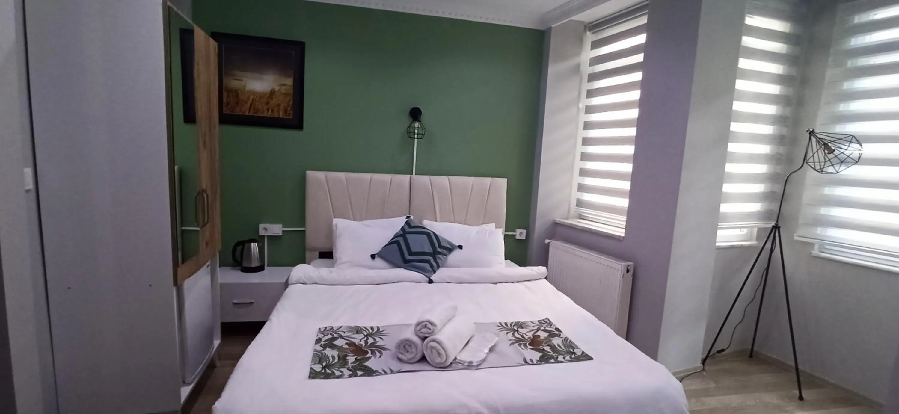 Bed in Taxim Starlight Hotel