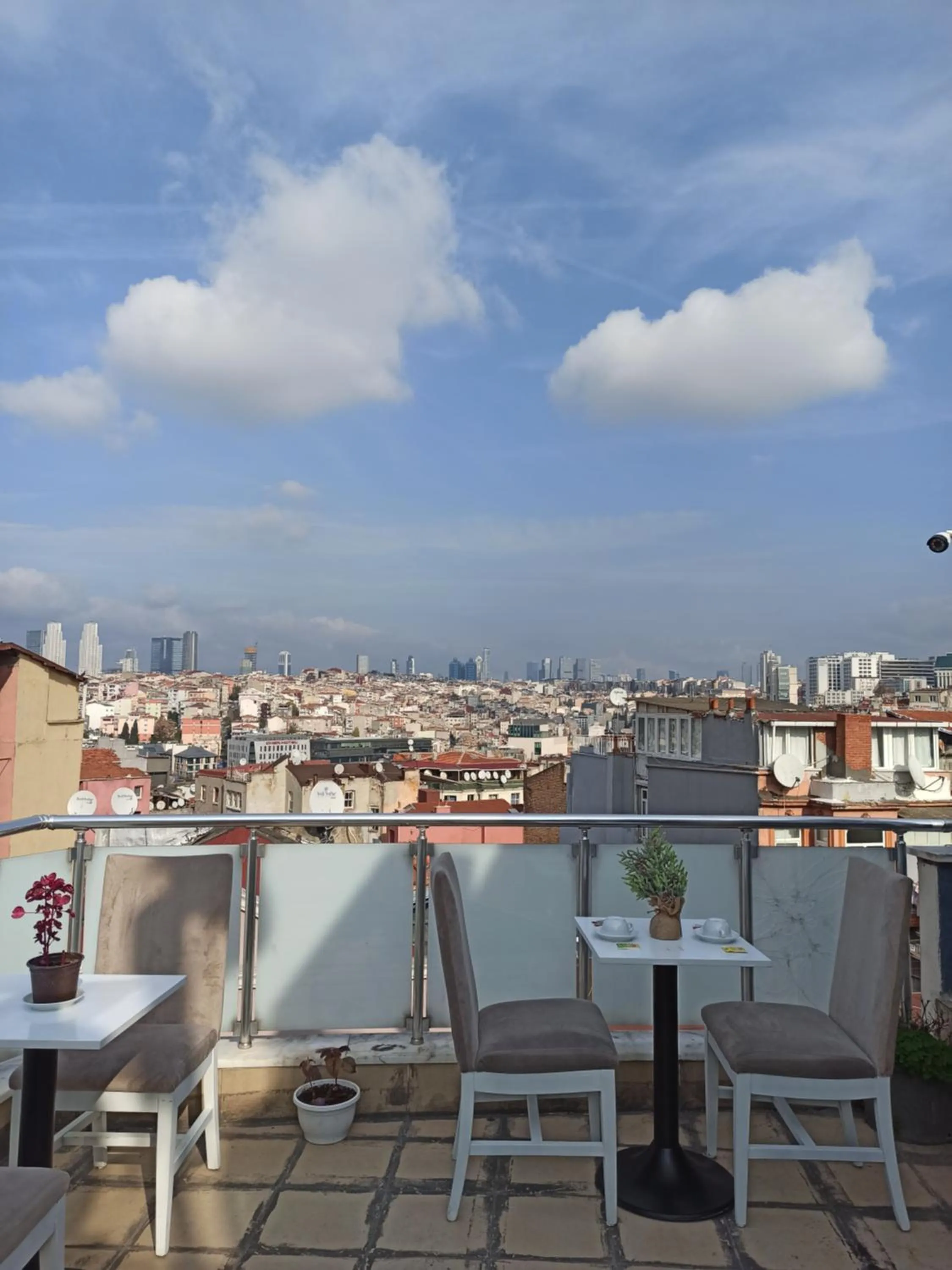 Coffee/tea facilities in Taxim Starlight Hotel