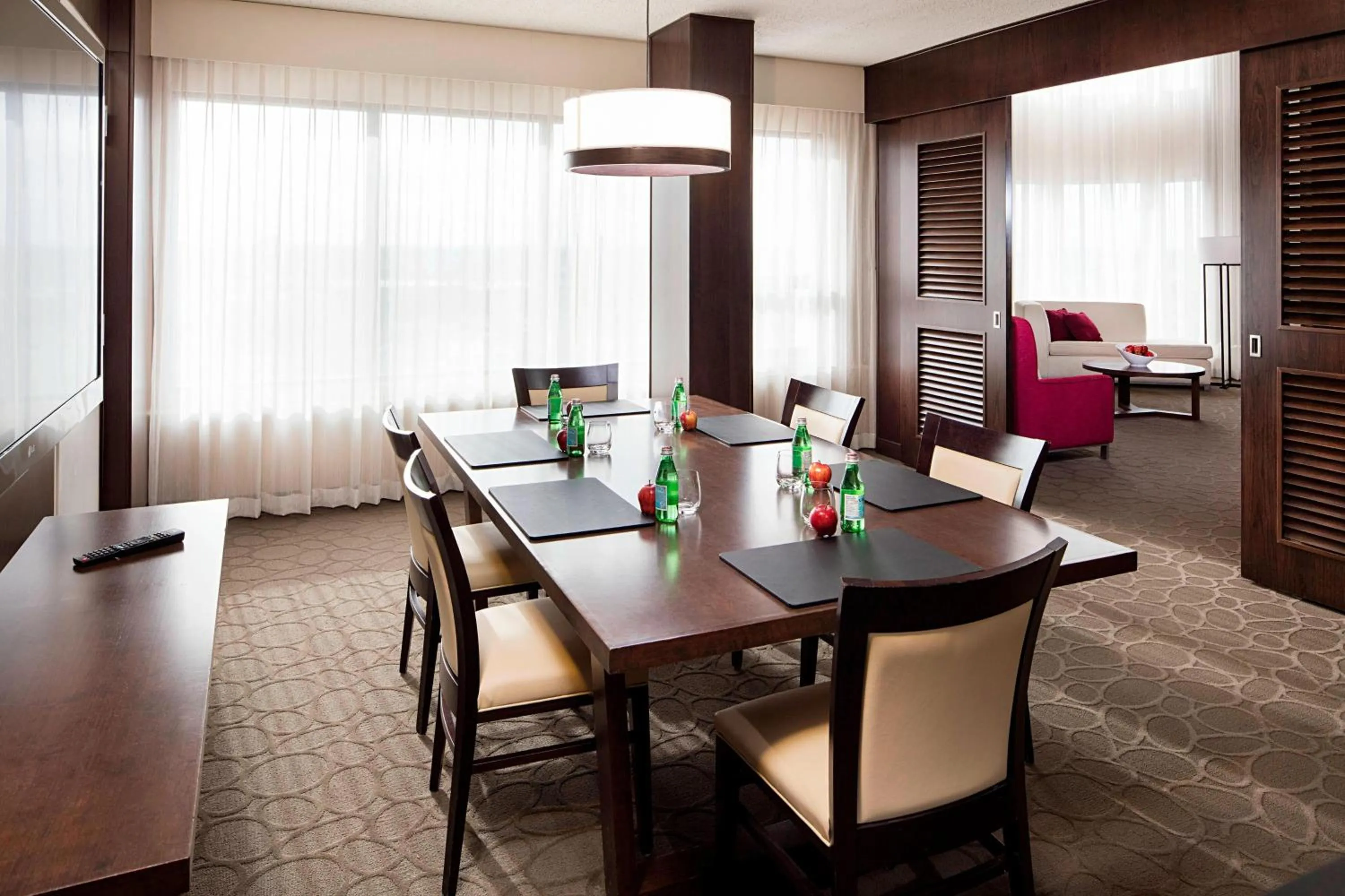 Photo of the whole room in Delta Hotels by Marriott Edmonton South Conference Centre