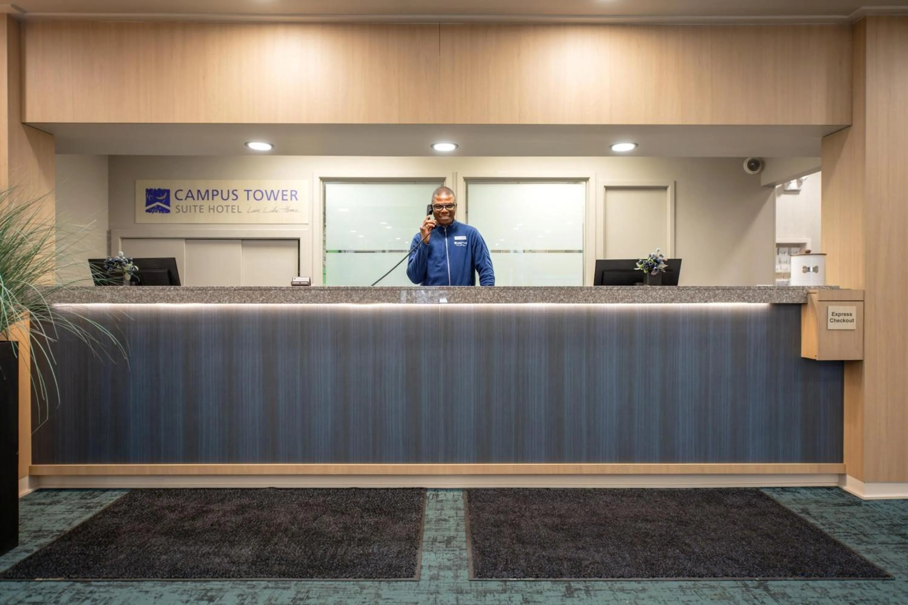 Lobby or reception in Campus Tower Suite Hotel
