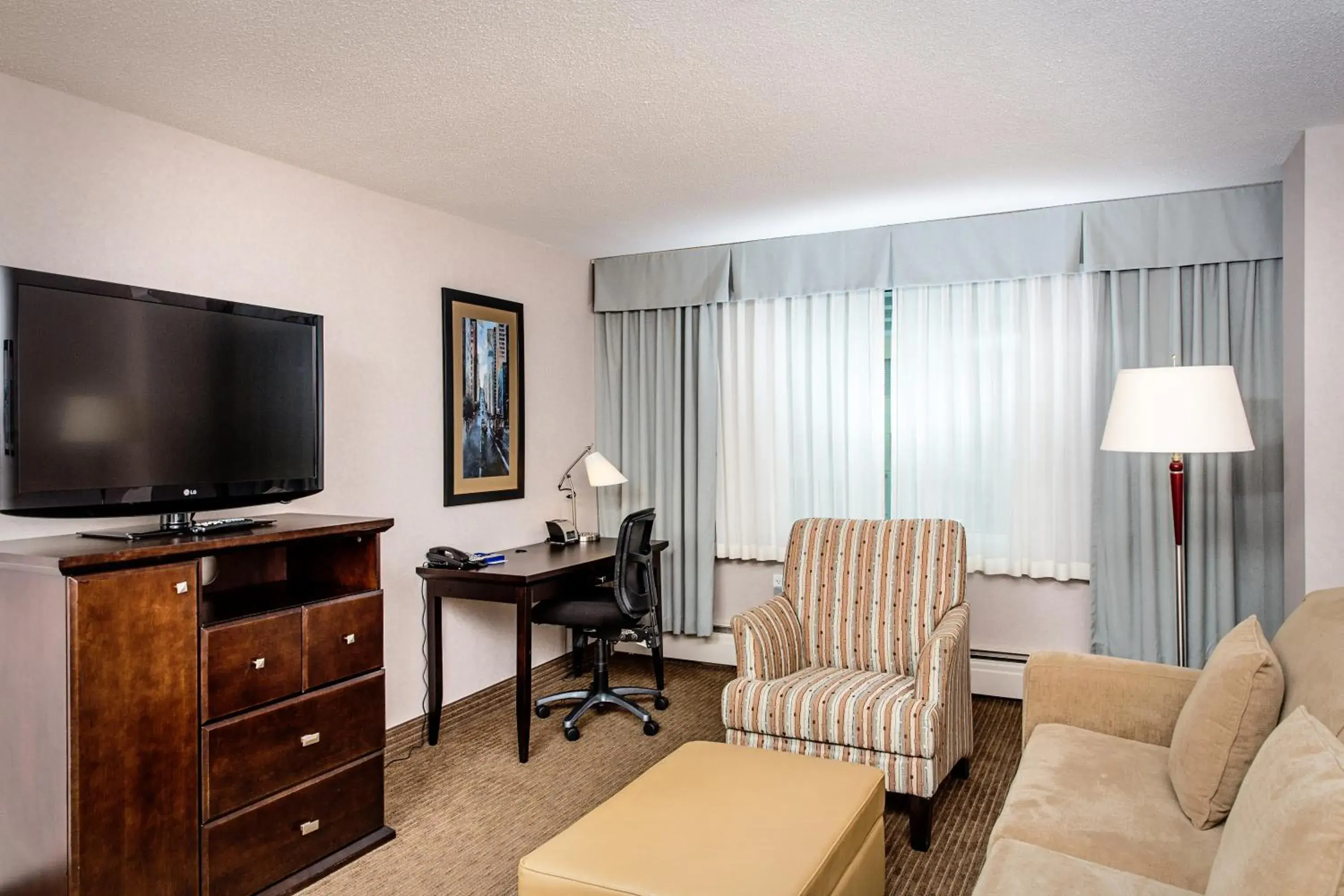 Premium Suite Full Kitchen Queen in Campus Tower Suite Hotel Premium Suite Full Kitchen Queen in Campus Tower Suite Hotel