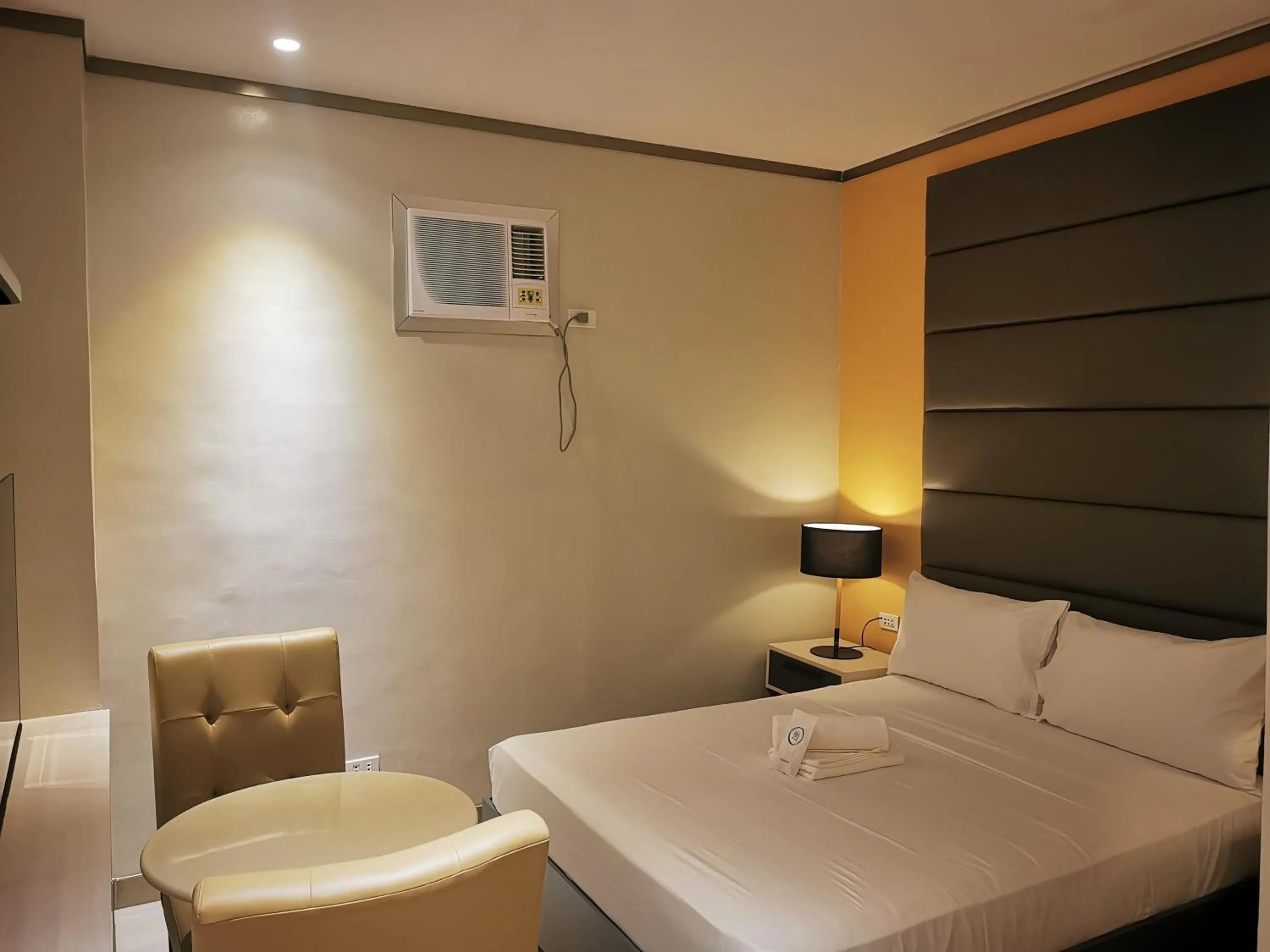 Bedroom, Bed in Yes Hotel Pandi Bulacan