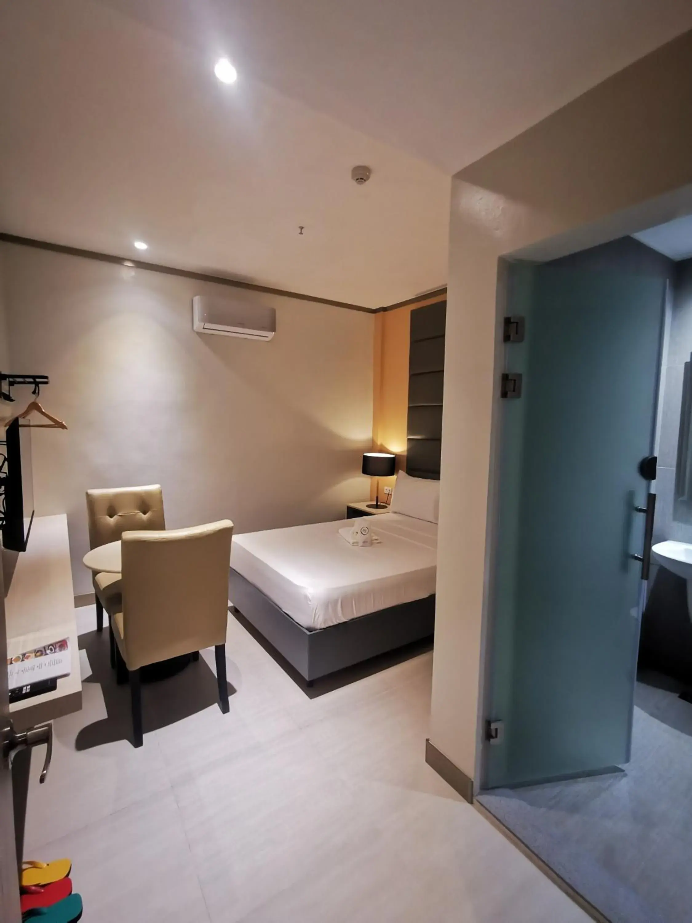 Superior Double Room in Yes Hotel Pandi Bulacan Superior Double Room in Yes Hotel Pandi Bulacan