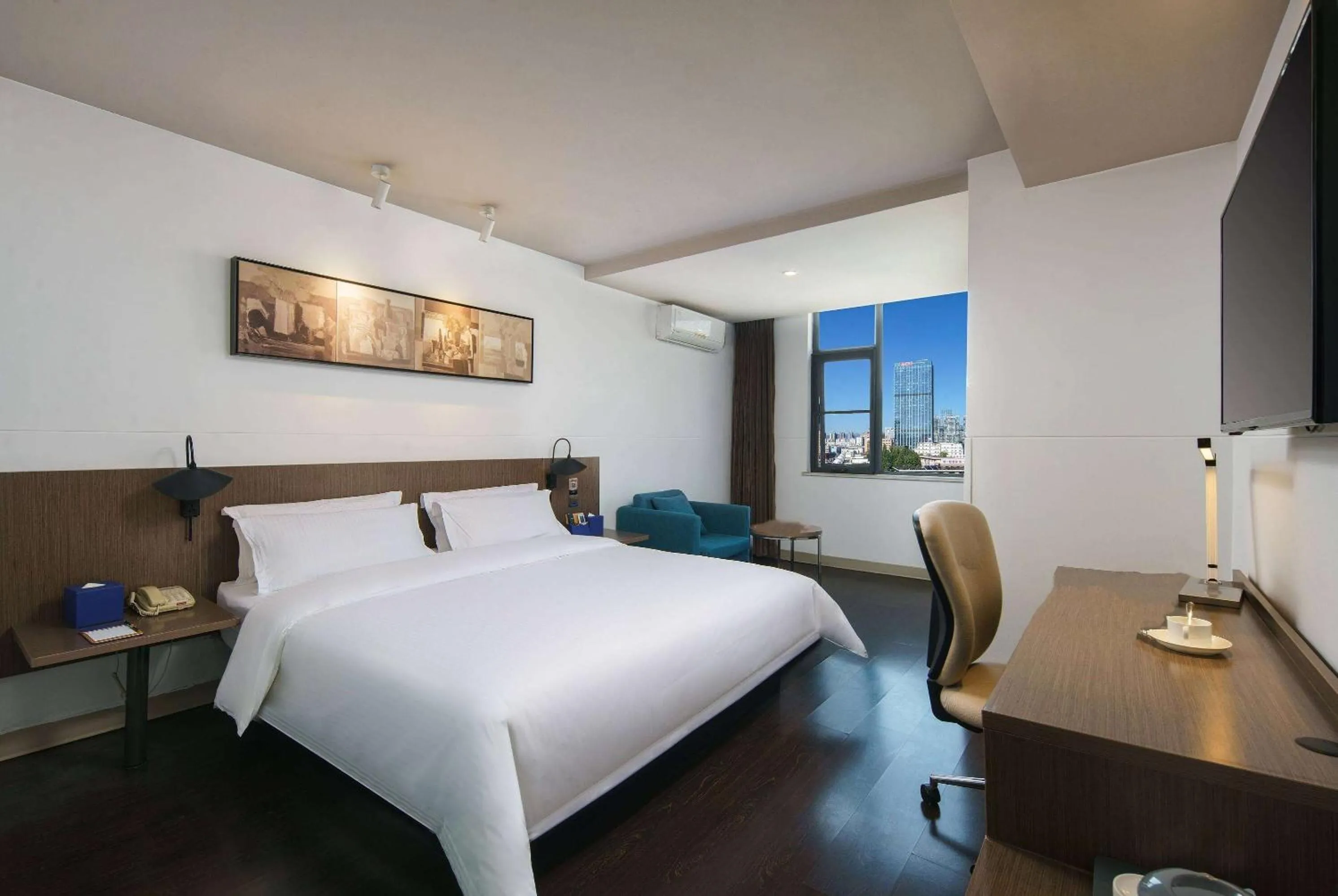 Photo of the whole room in Microtel by Wyndham Kunming City Center