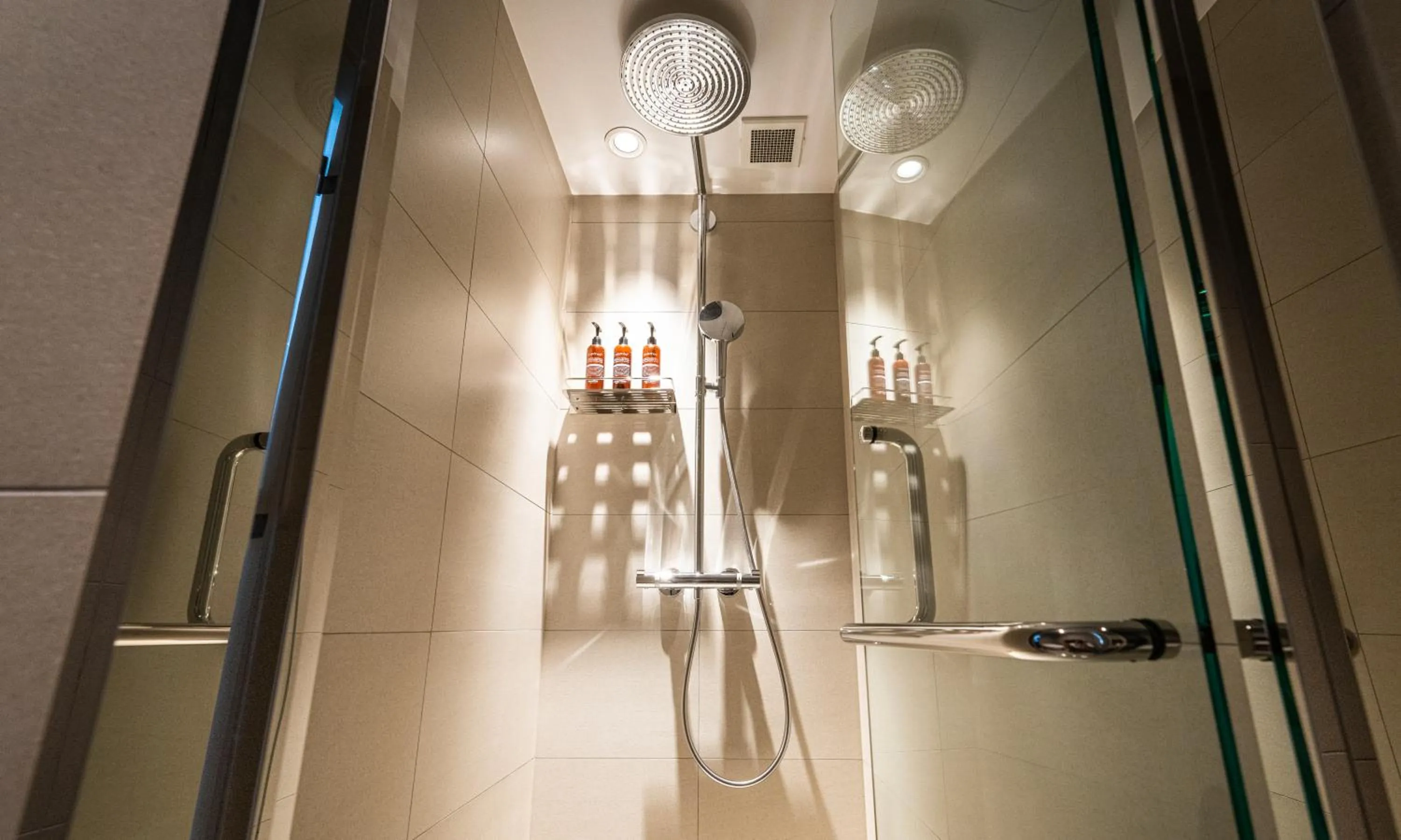 Shower in HOTEL RINGS KYOTO