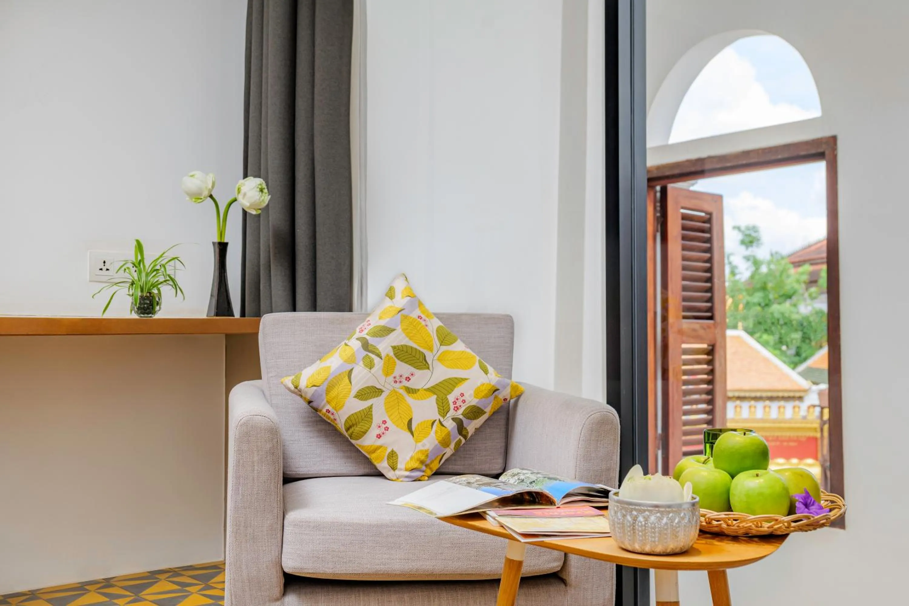 Seating area in Atelier Hotel