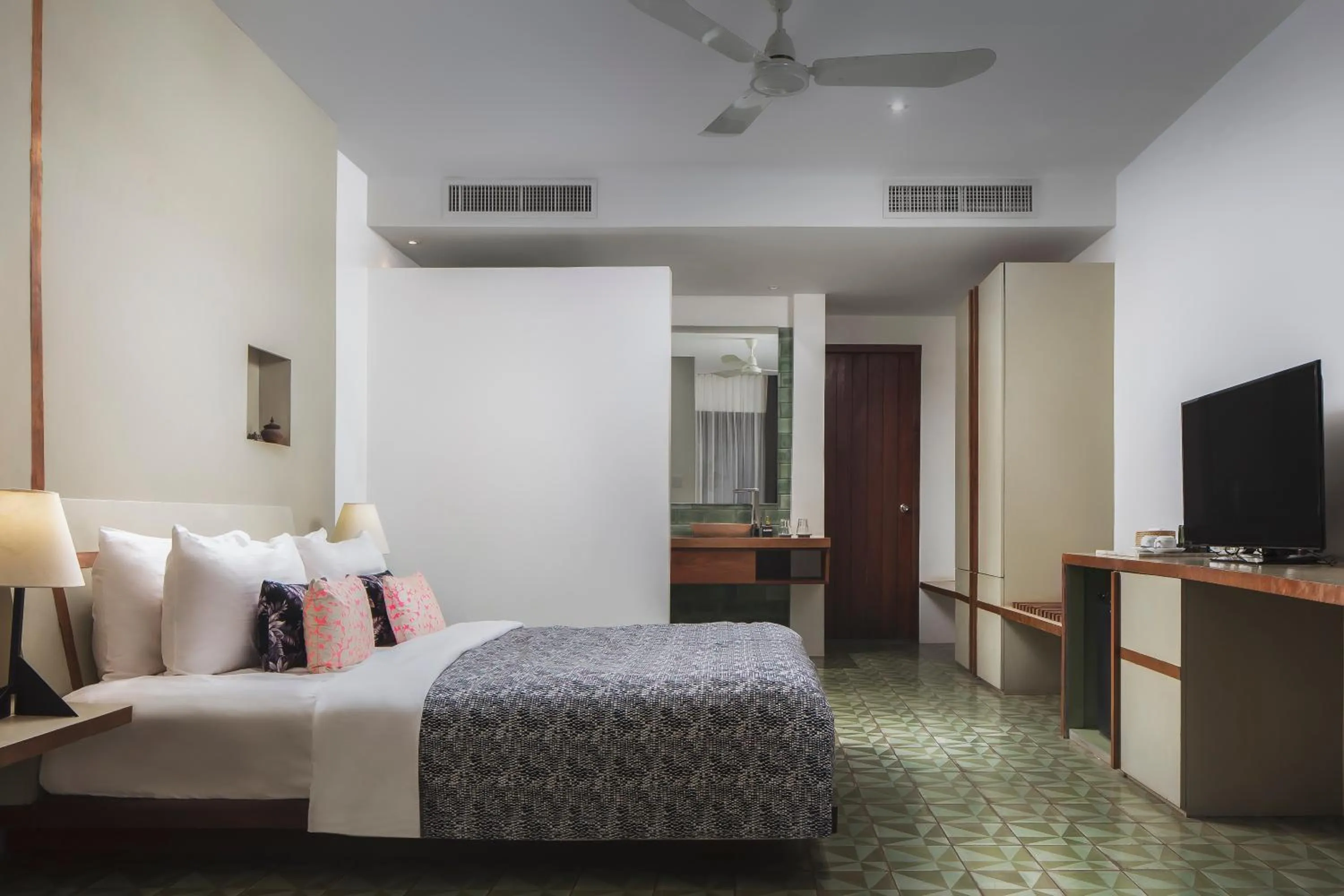 Bed in Atelier Hotel