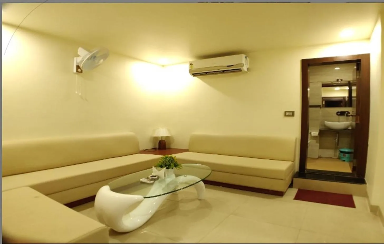 Living room in Hotel Jalsa , Bhopal