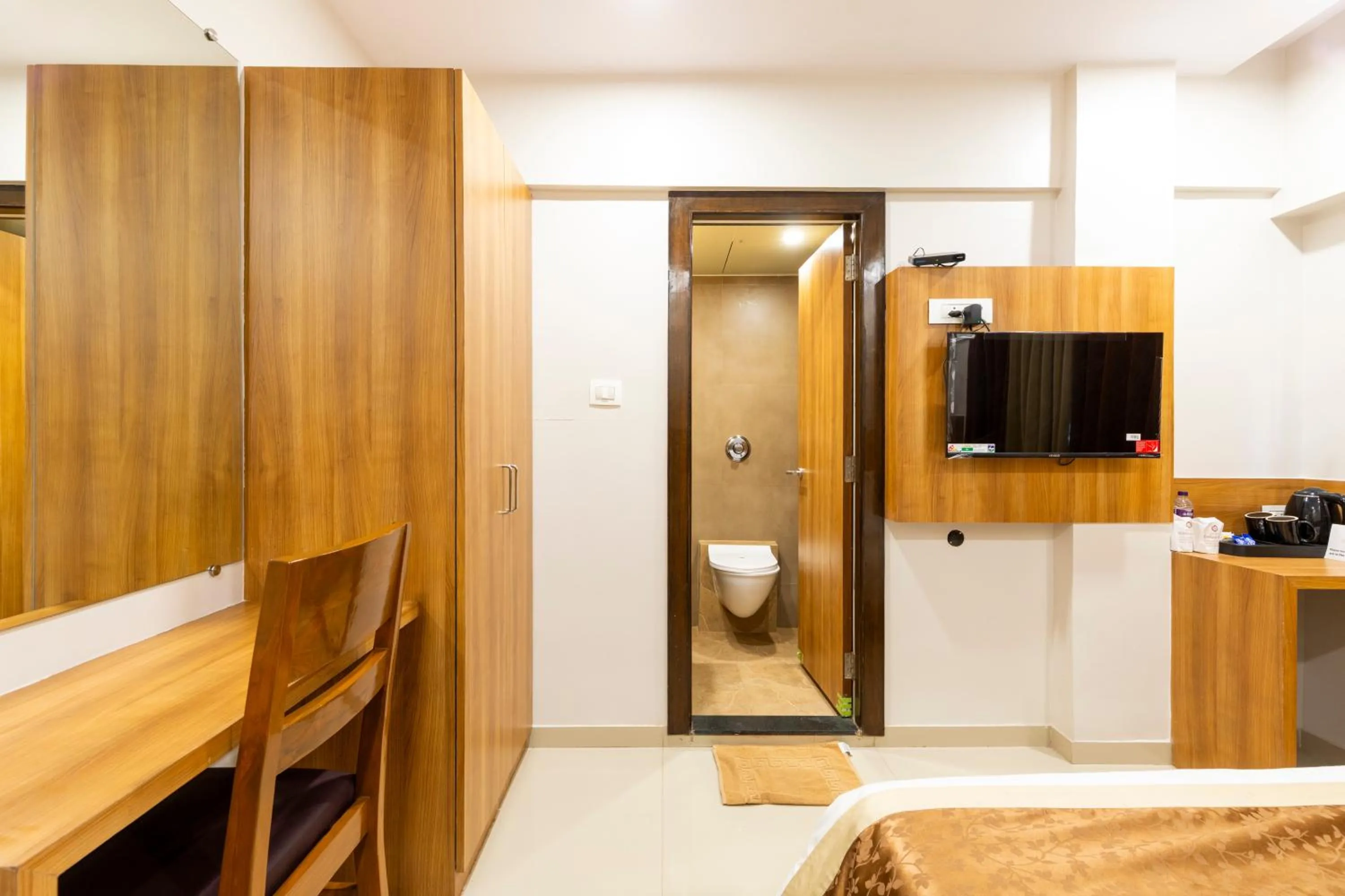 Bathroom in Hotel Embassy Park - BKC Mumbai