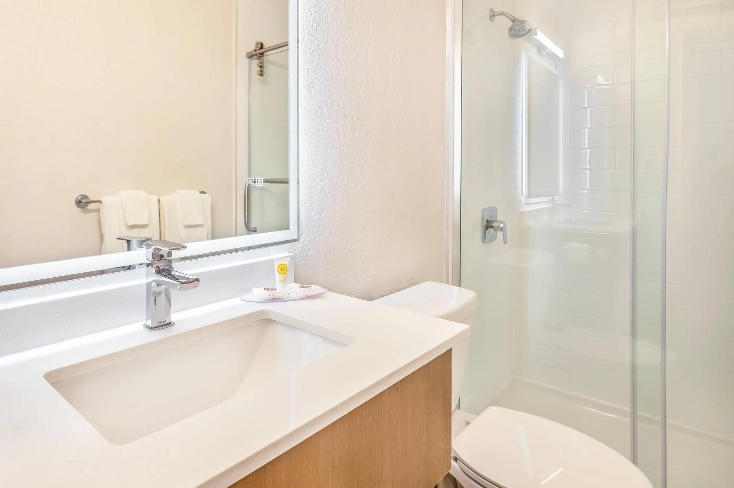 Bedroom in Comfort Inn