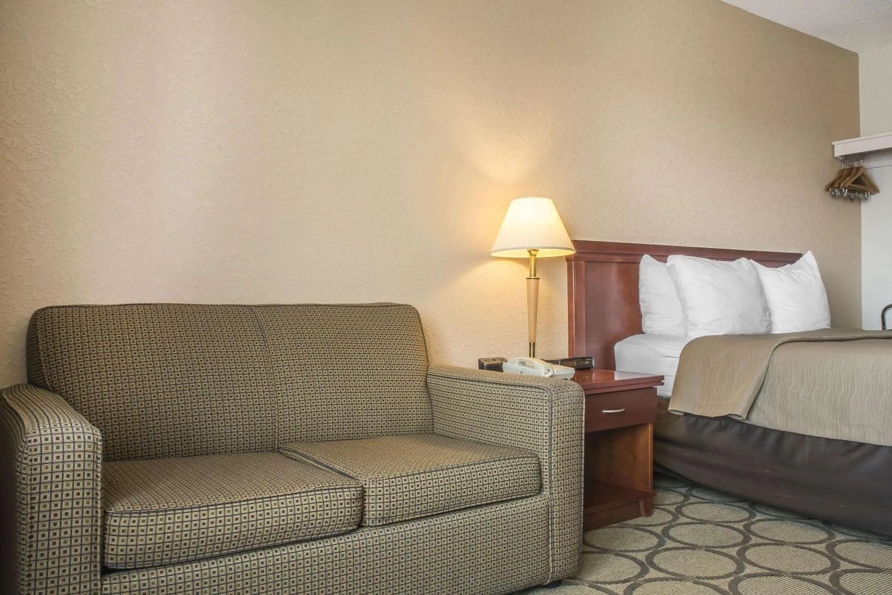 Photo of the whole room in Comfort Inn London - Ontario