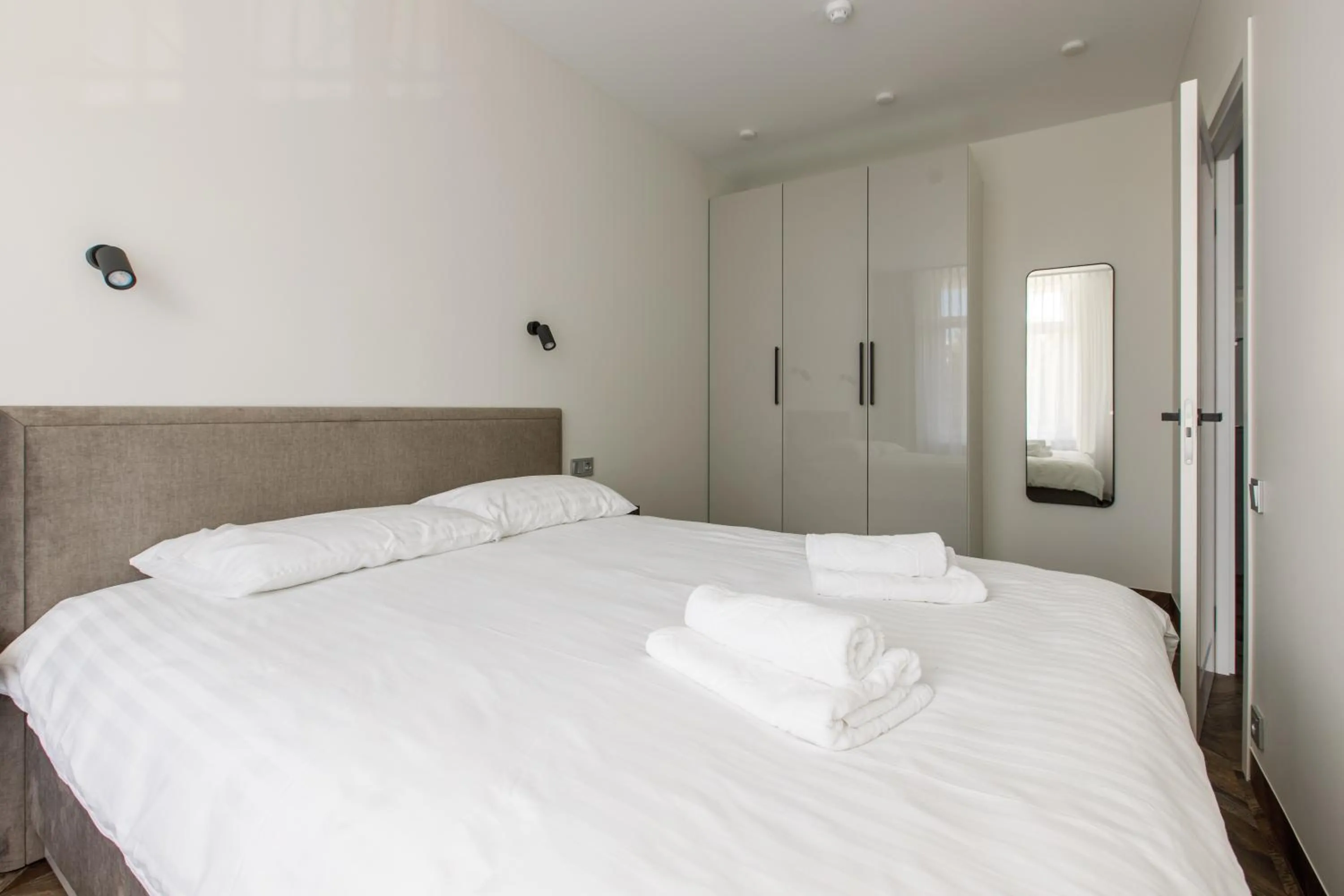 Bedroom, Bed in Seaside Central Hotel