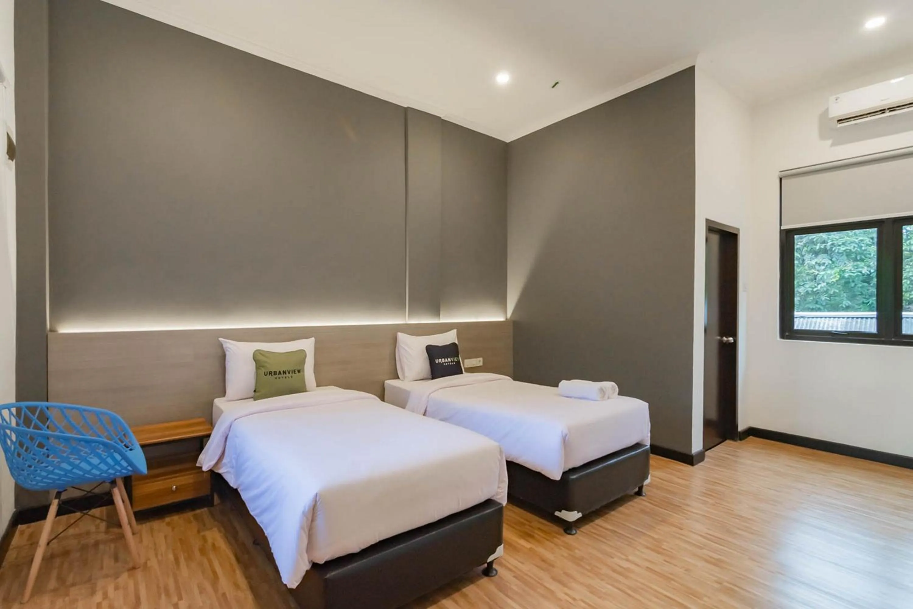 Bedroom, Bed in Urbanview Hotel Sagara Bogor